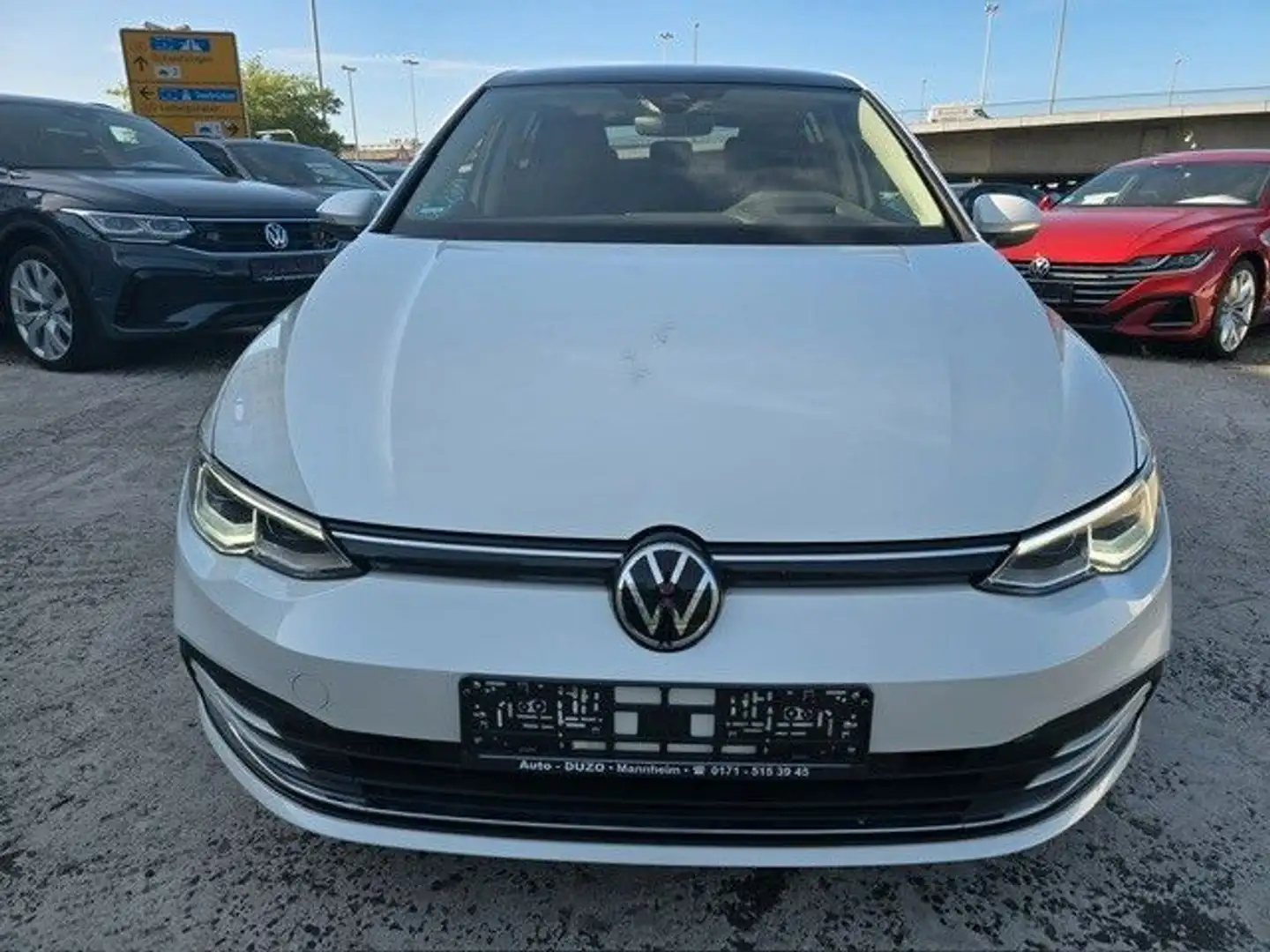 Volkswagen Golf VIII Lim. Style  1,5 eTSI KeyLess*HeadUp Weiß - 2
