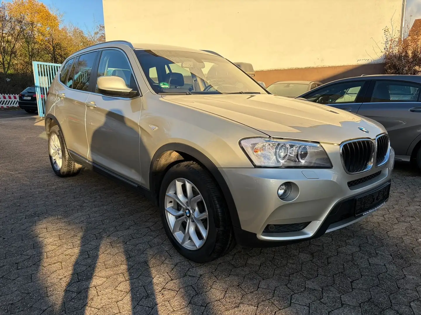 BMW X3 xDrive 20 i SpSitze/Kamera/Xenon/elHeckklappe Silber - 2