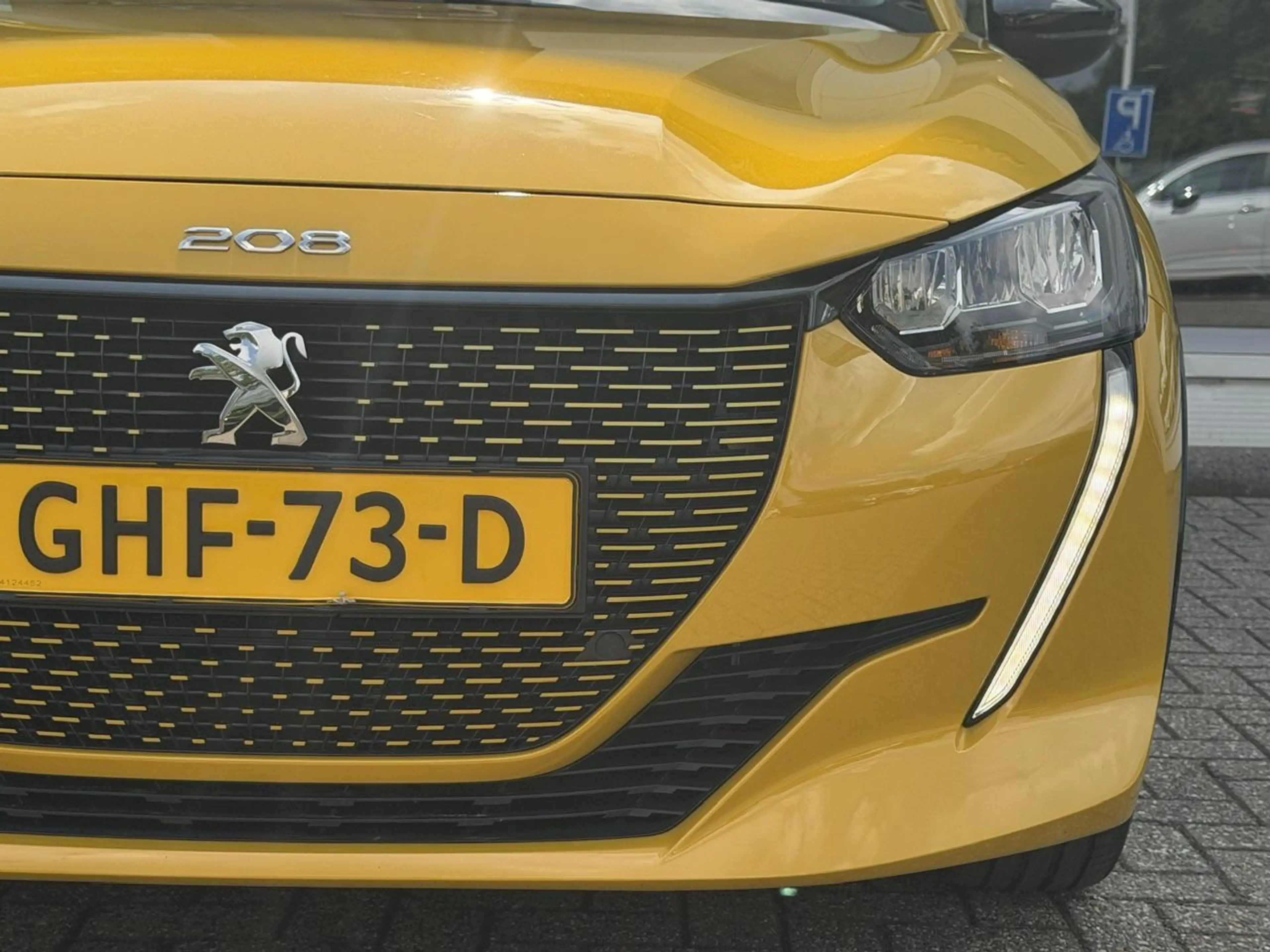 Peugeot e-208 EV Active Pack 50 kWh Navigatie | Cruise control | — photo 12