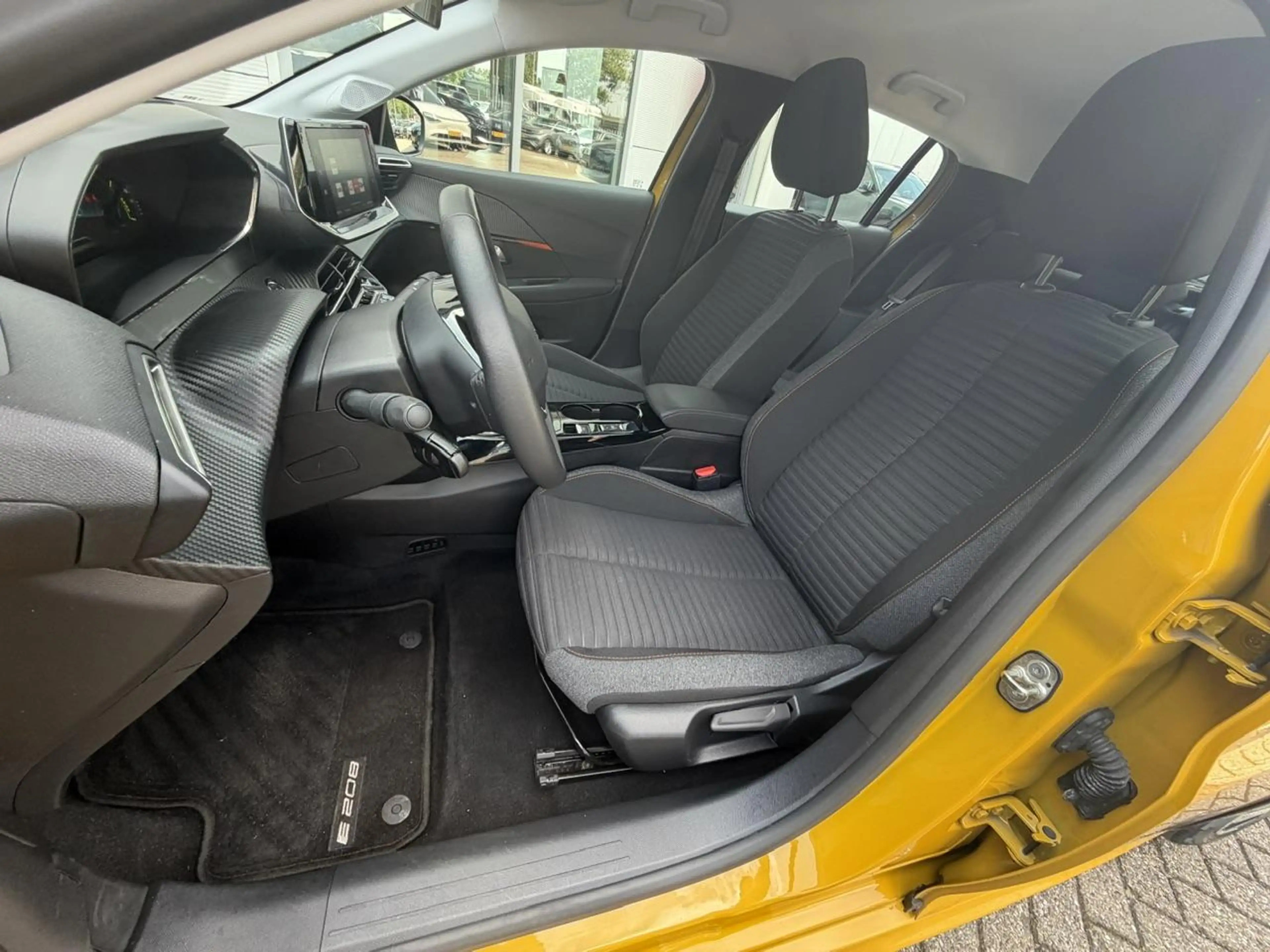 Peugeot e-208 EV Active Pack 50 kWh Navigatie | Cruise control | — photo 10