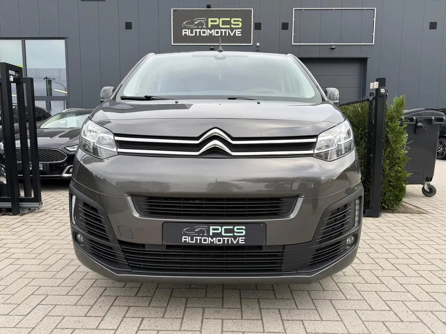 Citroen Jumpy 2.0 BlueHdi / Automaat / Dubbele cabine / 2020 Gris - 2