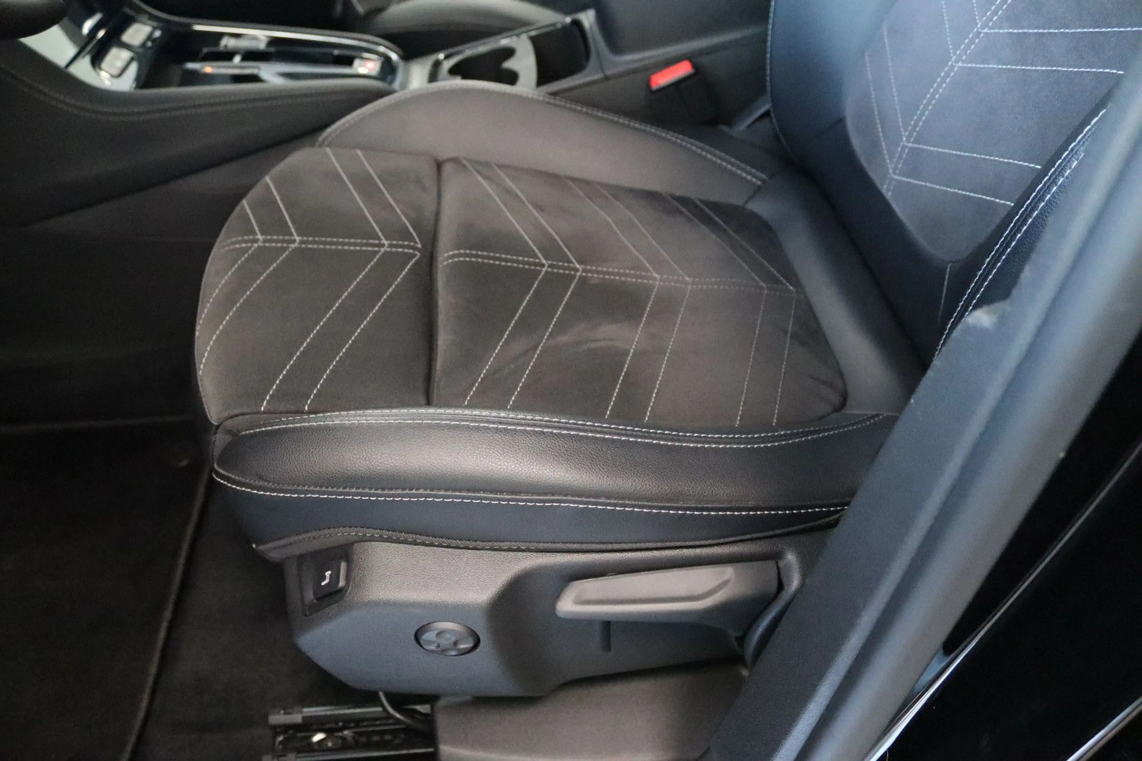 Opel Grandland X Grandland 1.2 Turbo GS Line * 1.HAND * — photo 10