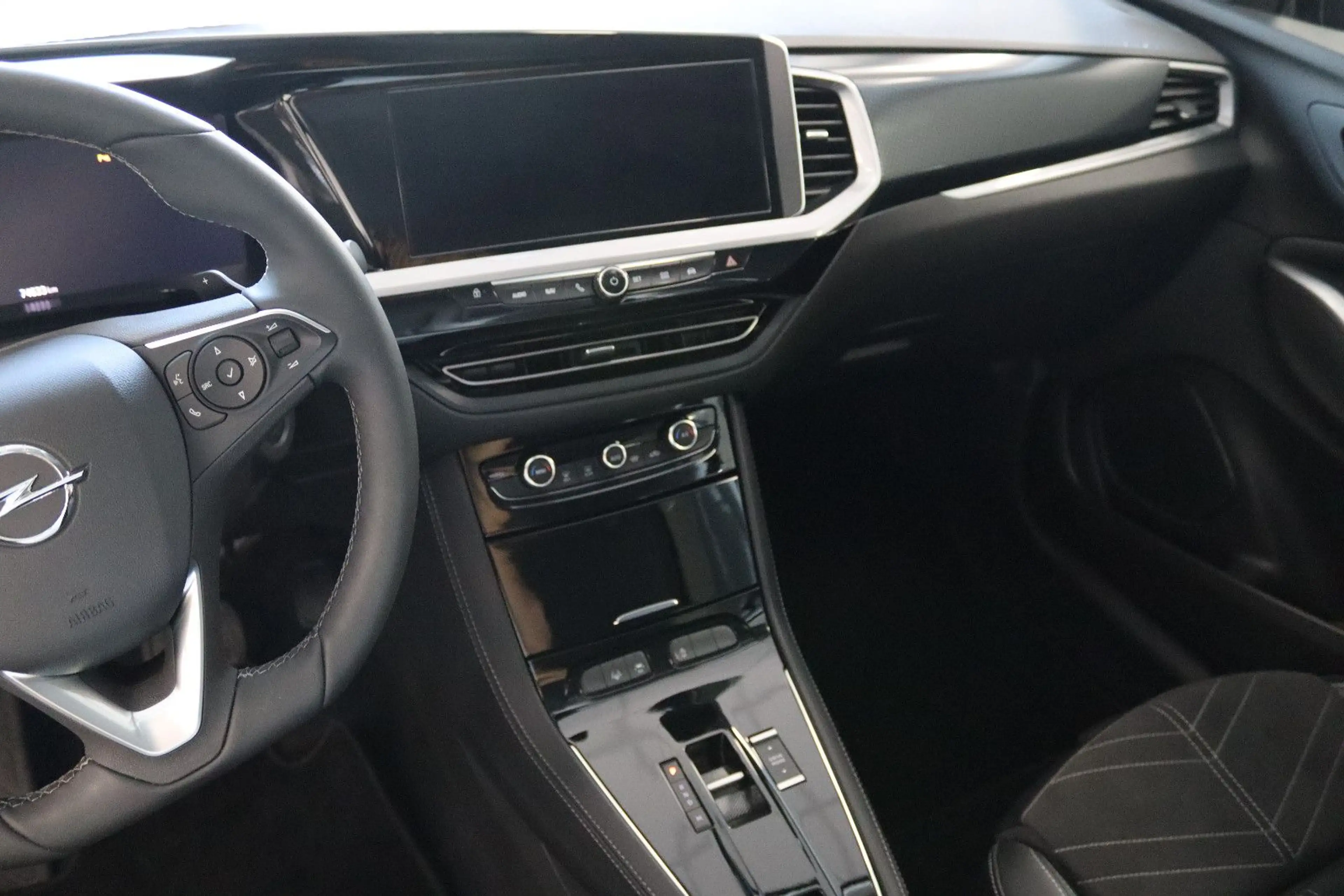 Opel Grandland X Grandland 1.2 Turbo GS Line * 1.HAND * — photo 13