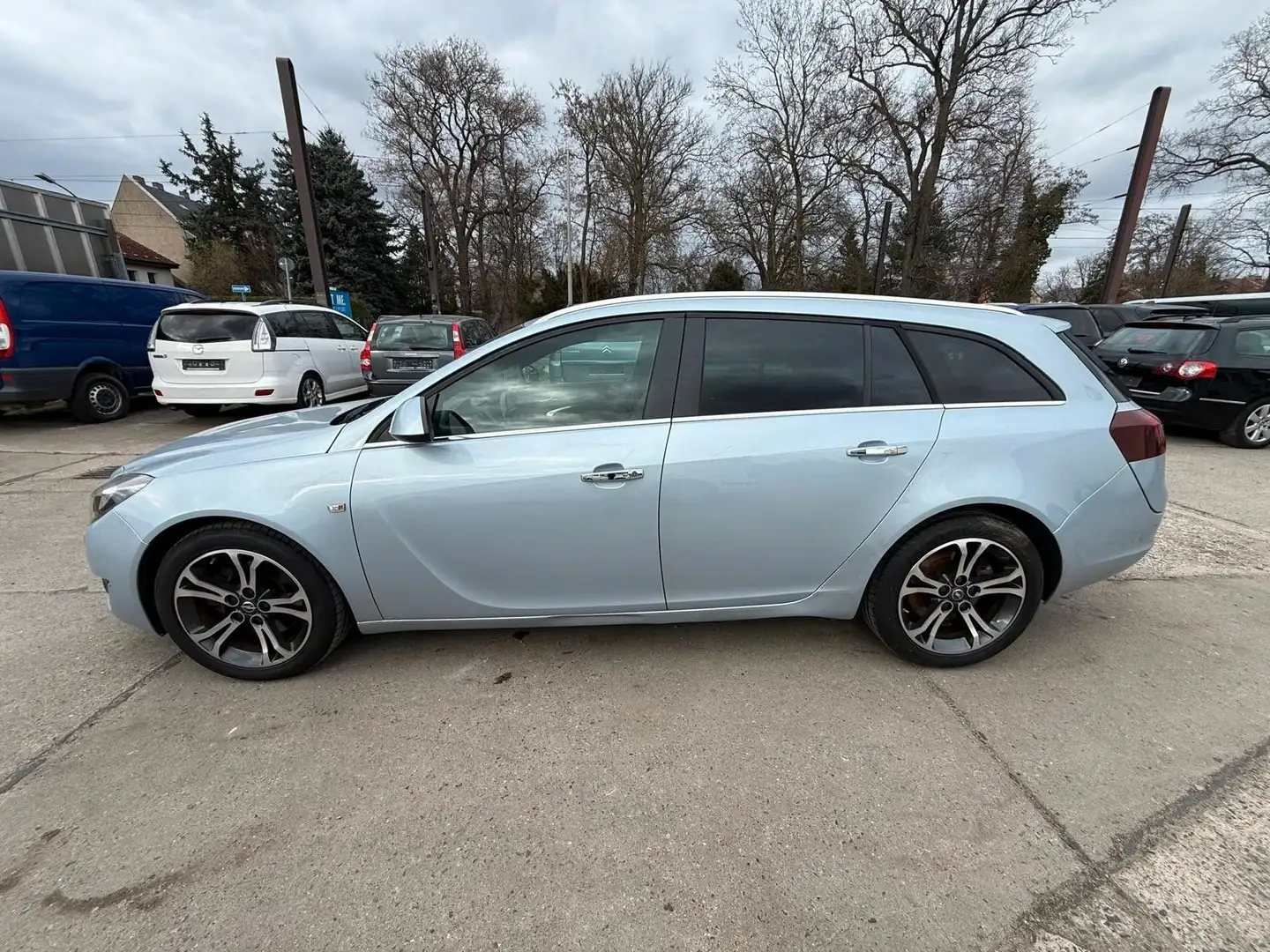 Opel Insignia A Sports Tourer Sport*TUV NEU*AHK*SHZ* Silber - 2