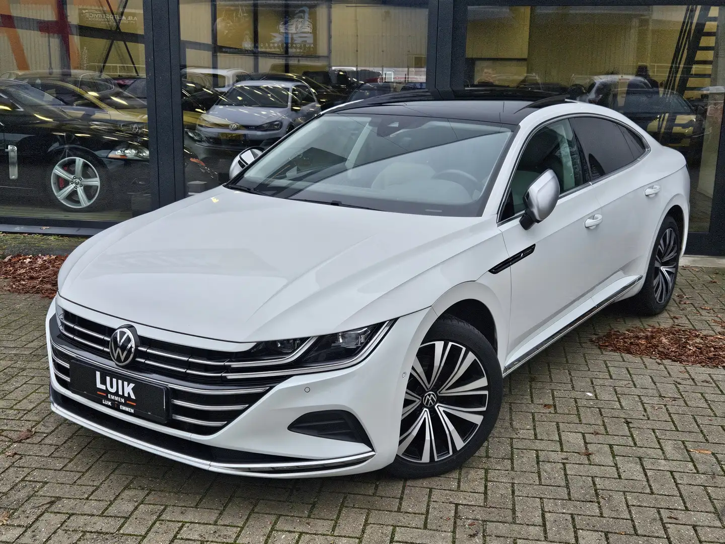 Volkswagen Arteon 1.4 TSI eHybrid Business+ + PANO DAK + MASSAGE + L Wit - 2