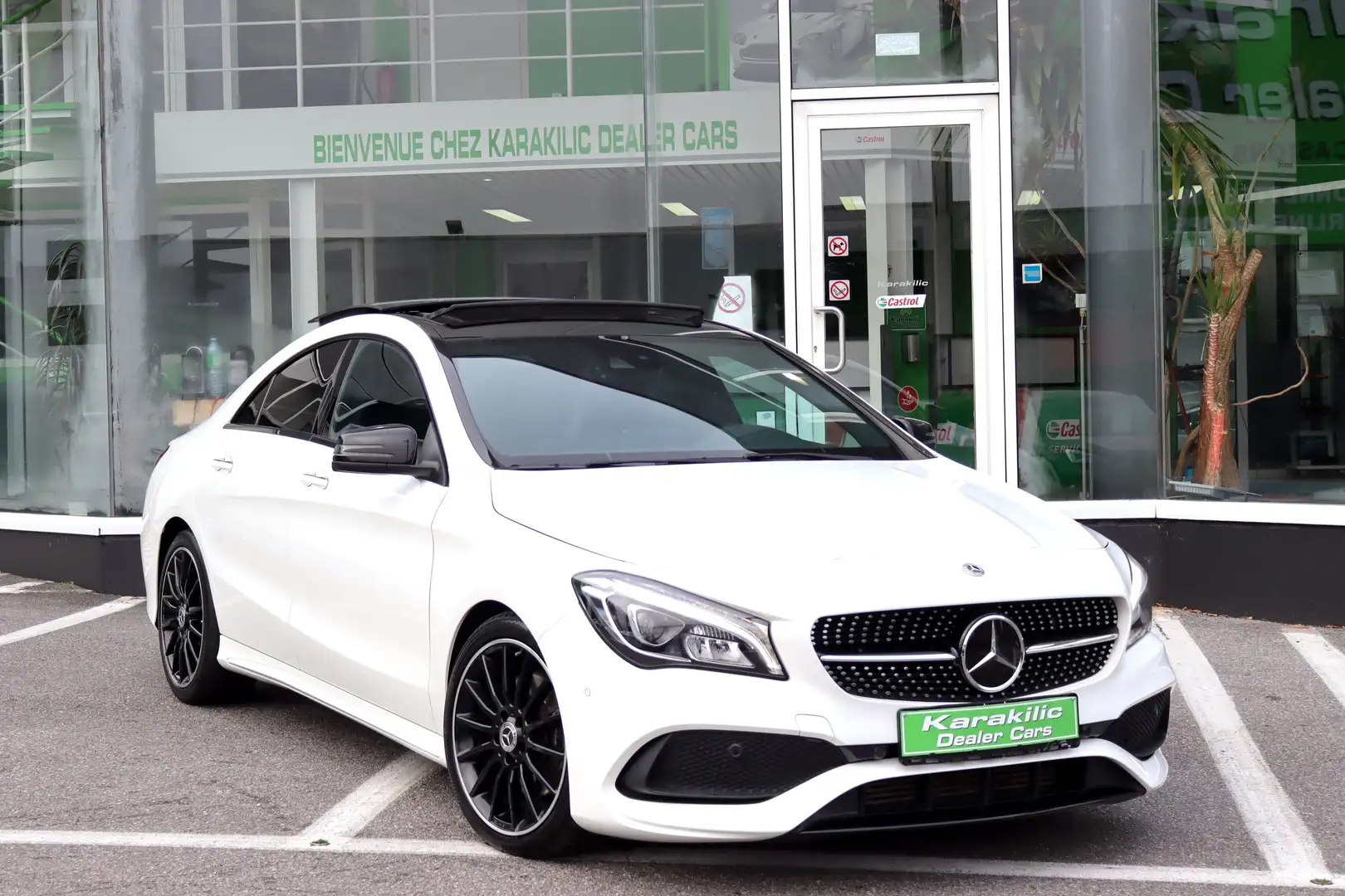 Mercedes-Benz CLA 250 i 211CV 4MATIC PACK AMG NIGHT BOITE AUTO PANO FULL Alb - 1