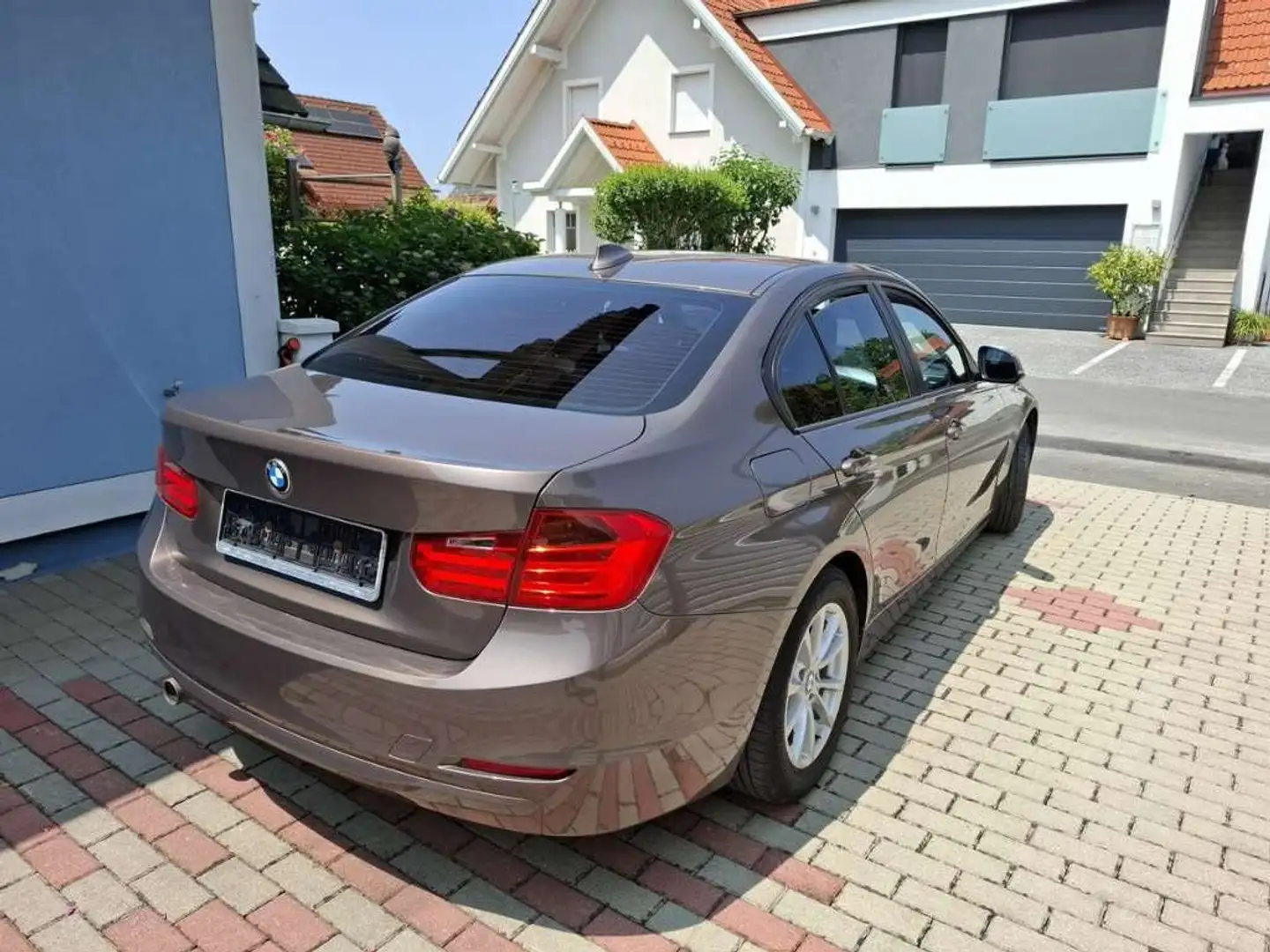 BMW 320 320d EfficientDynamics Edition Edition Braun - 2