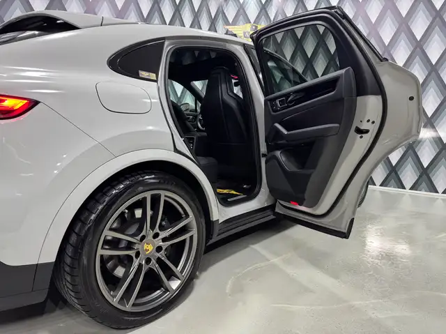 Porsche Cayenne E-Hybrid Coupe // APPROVED // 1. BESITZ // Ansicht 22