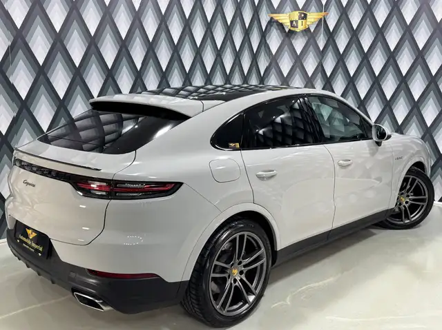 Porsche Cayenne E-Hybrid Coupe // APPROVED // 1. BESITZ // Ansicht 4