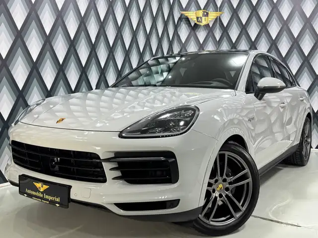 Porsche Cayenne E-Hybrid Coupe // APPROVED // 1. BESITZ // Ansicht 45