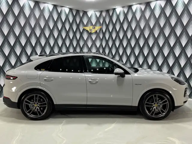 Porsche Cayenne E-Hybrid Coupe // APPROVED // 1. BESITZ // Ansicht 8