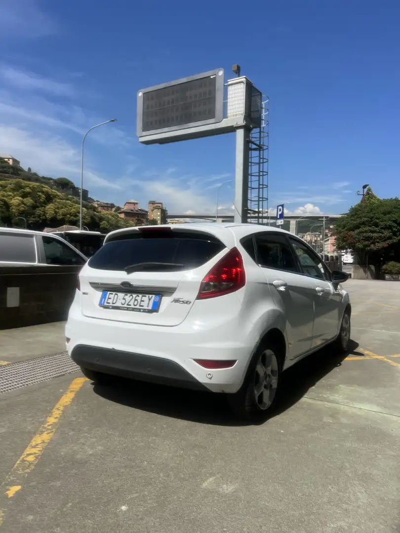 Ford Fiesta 5p 1.4 tdci Titanium - 2