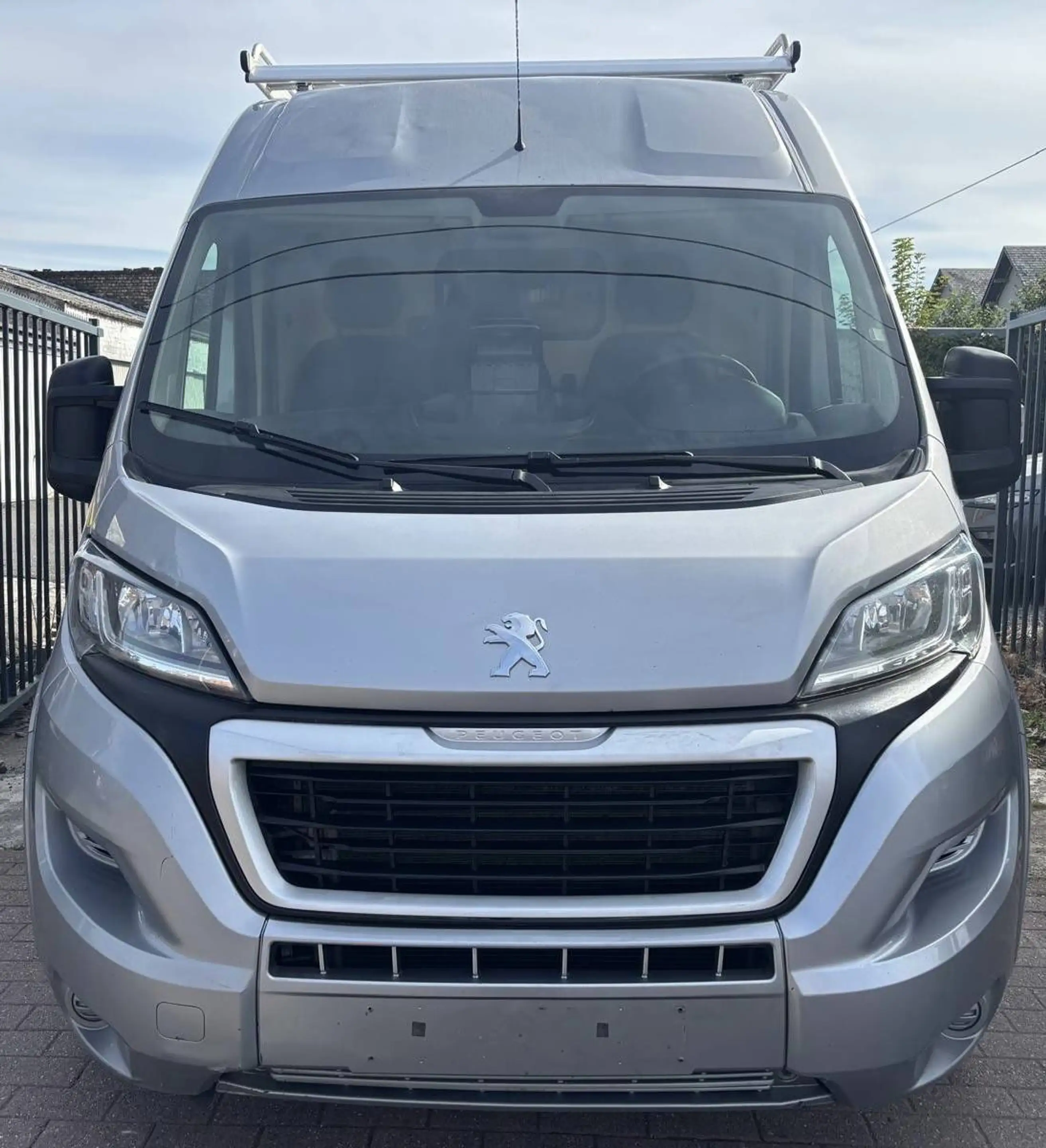 Peugeot Boxer 2.2 BlueHDi L3H2 | 14O CV — photo 2