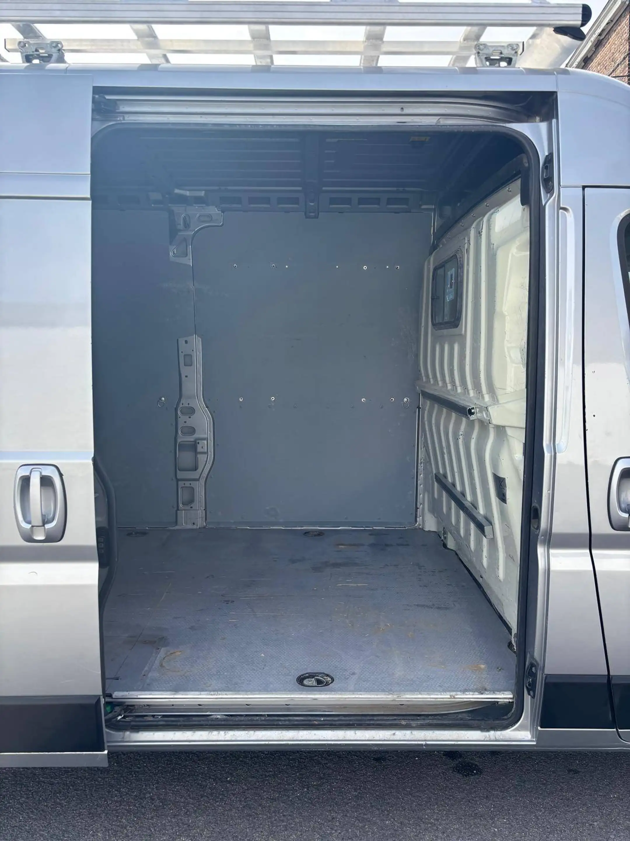 Peugeot Boxer 2.2 BlueHDi L3H2 | 14O CV — photo 8