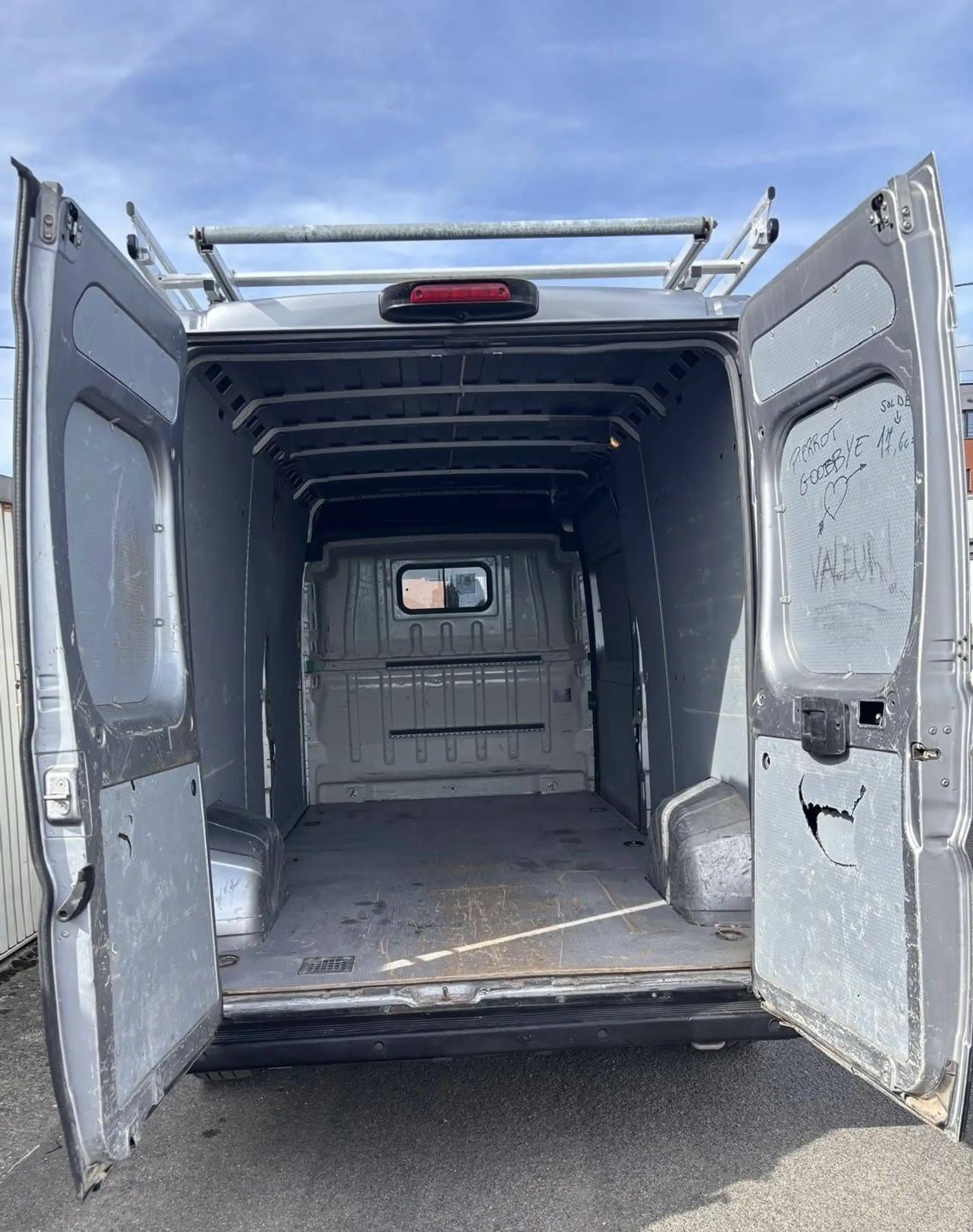 Peugeot Boxer 2.2 BlueHDi L3H2 | 14O CV — photo 10
