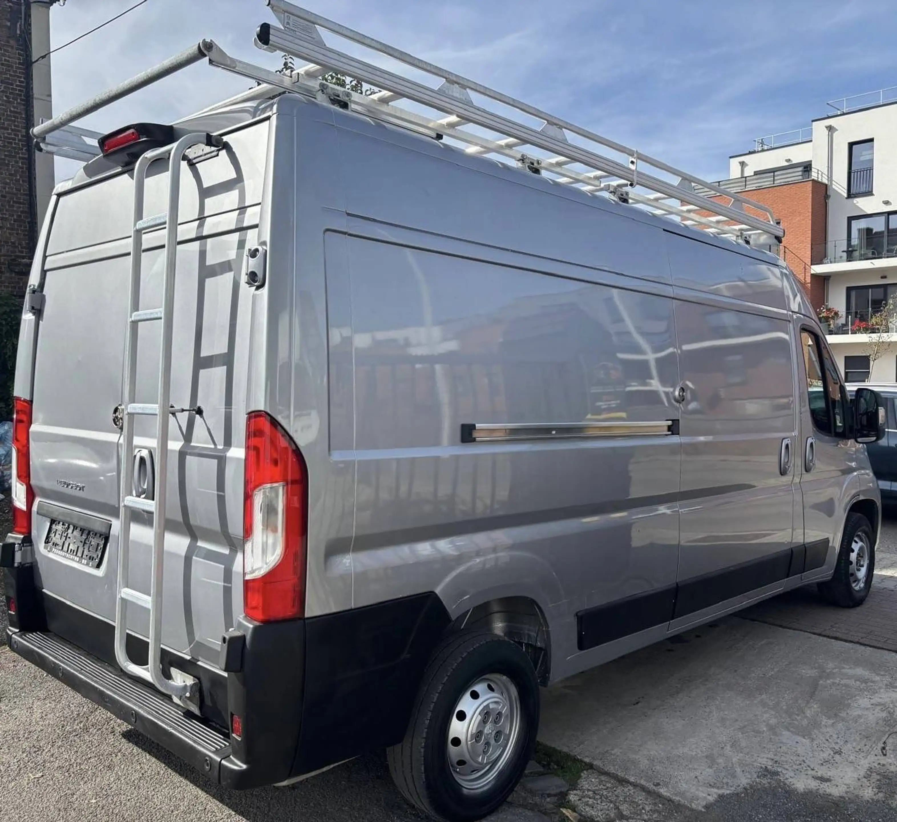 Peugeot Boxer 2.2 BlueHDi L3H2 | 14O CV — photo 5