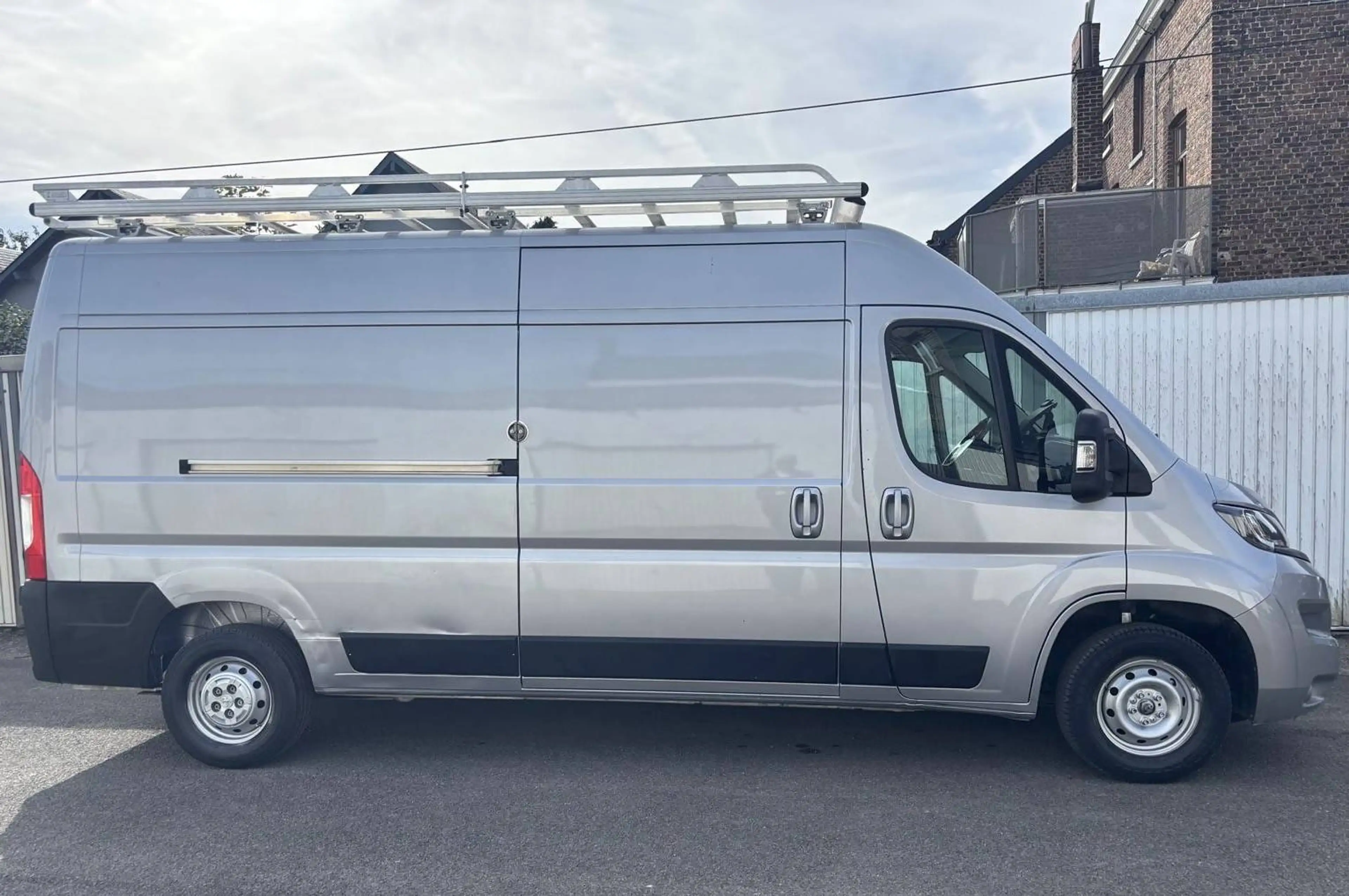 Peugeot Boxer 2.2 BlueHDi L3H2 | 14O CV — photo 4