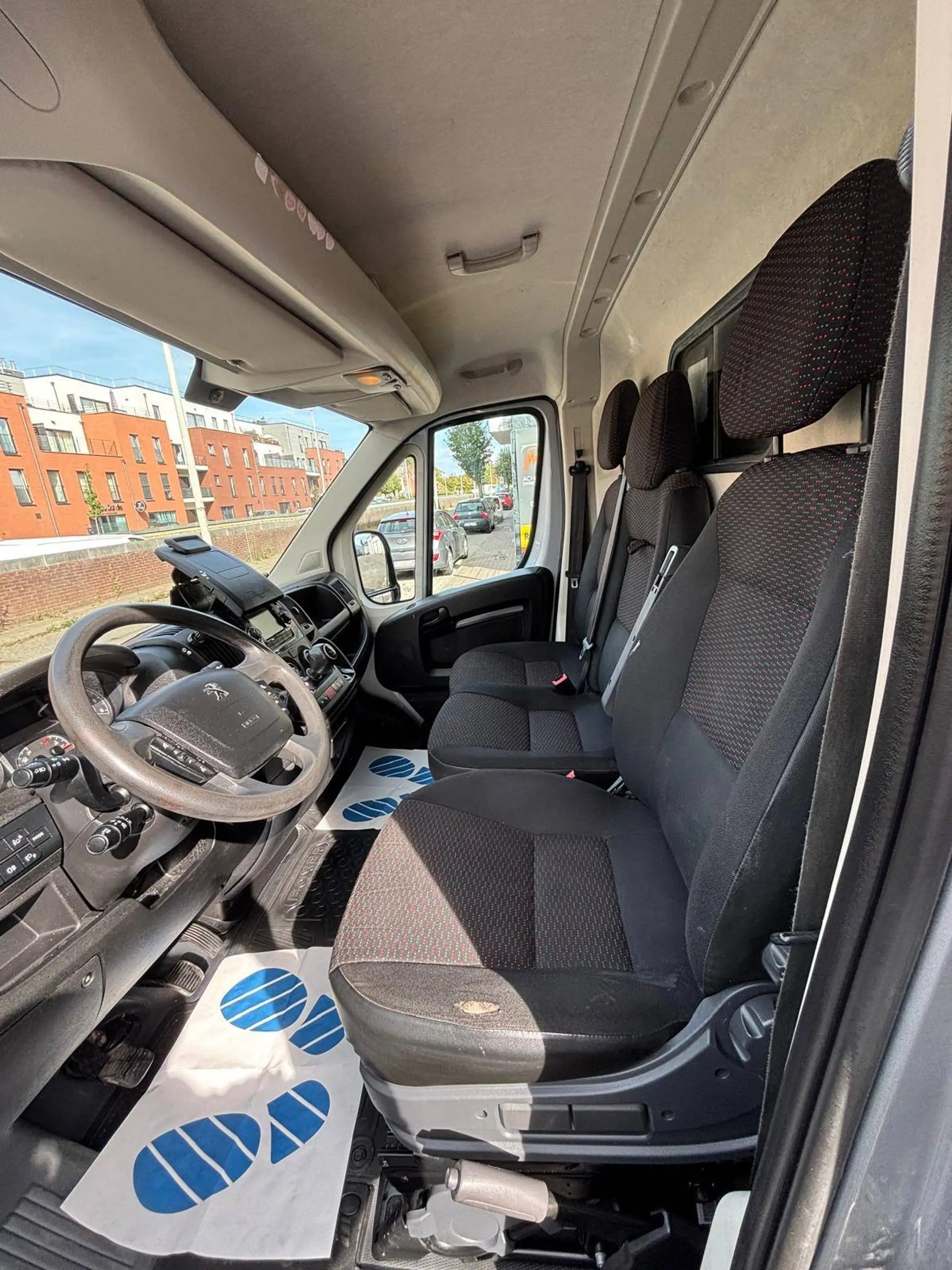 Peugeot Boxer 2.2 BlueHDi L3H2 | 14O CV — photo 13