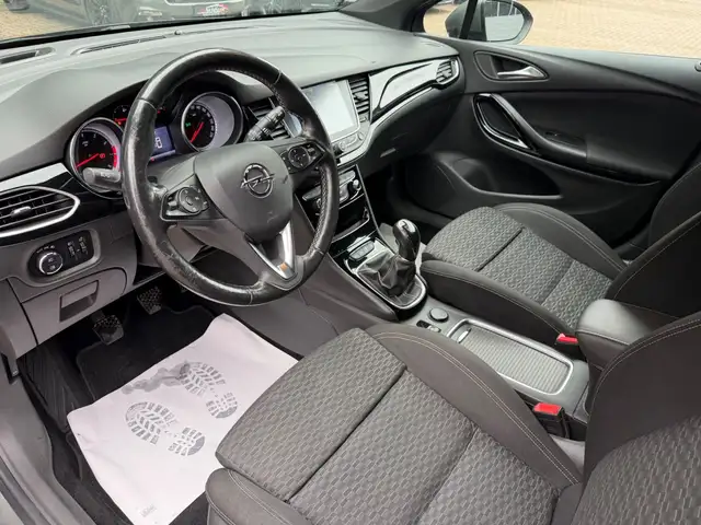 Opel Astra view 10