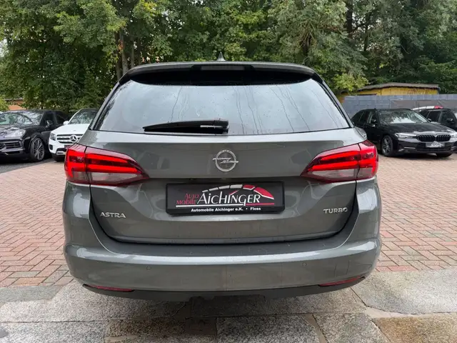 Opel Astra view 6