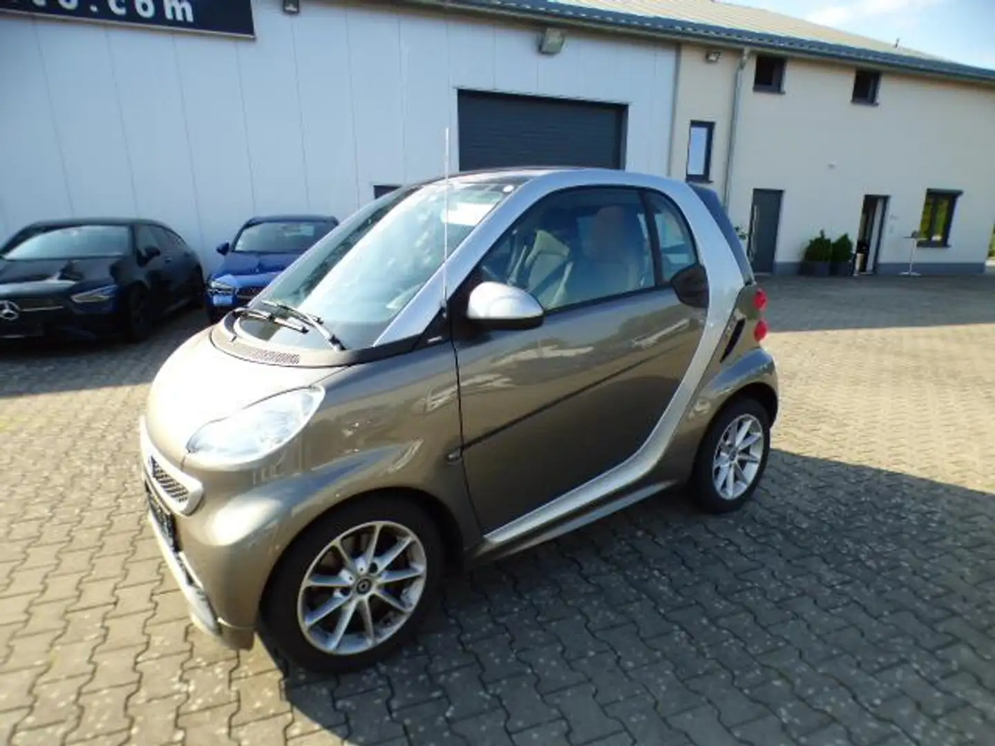 smart forTwo Passion Softouch Micro Hybrid Drive 52 kW (71 P... Grigio - 2