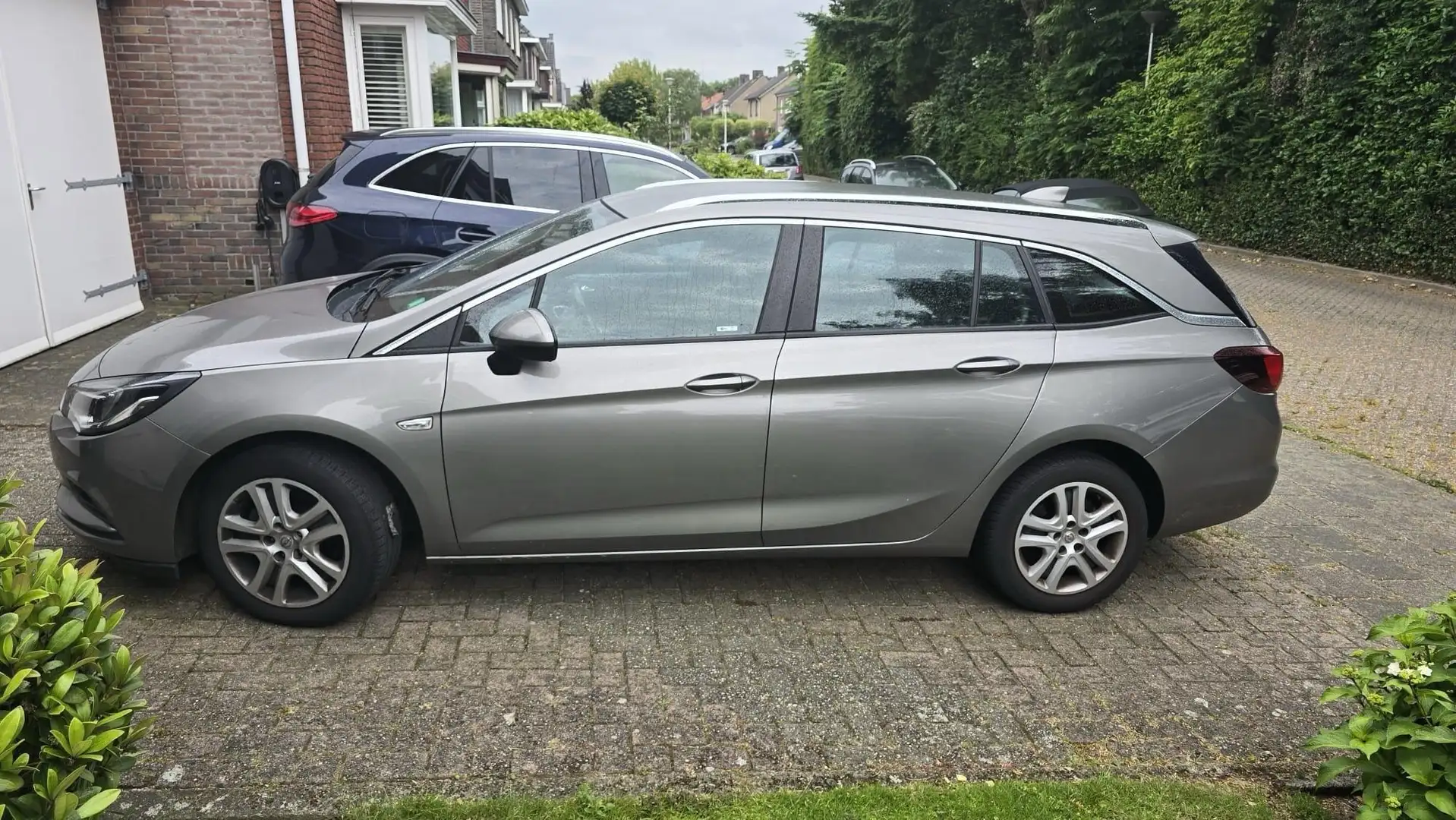 Opel Astra Sports Tourer 1.4 Online Edition 150 PK | WORDT VE Gris - 2