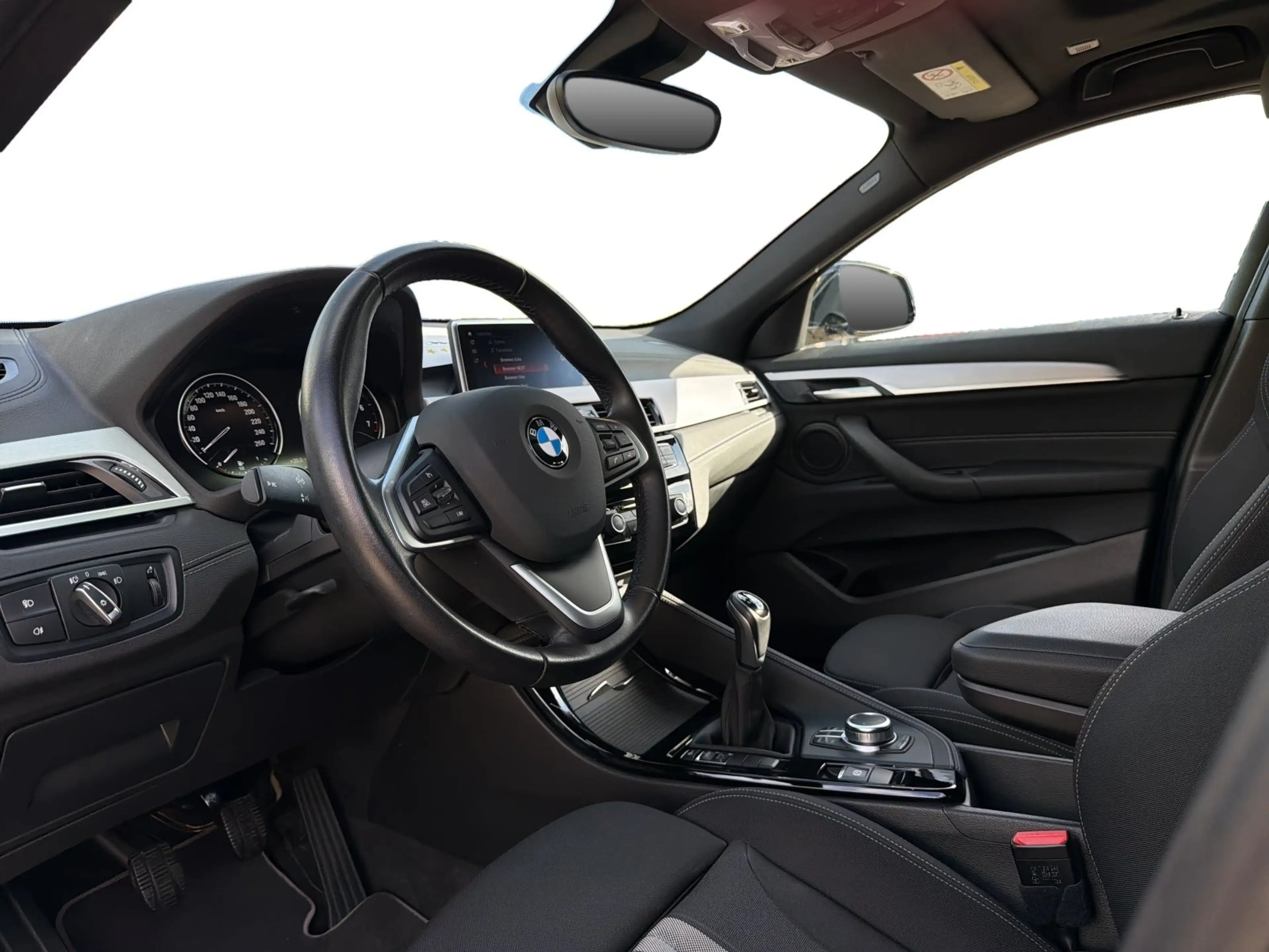 BMW X2 sDrive18i — photo 14