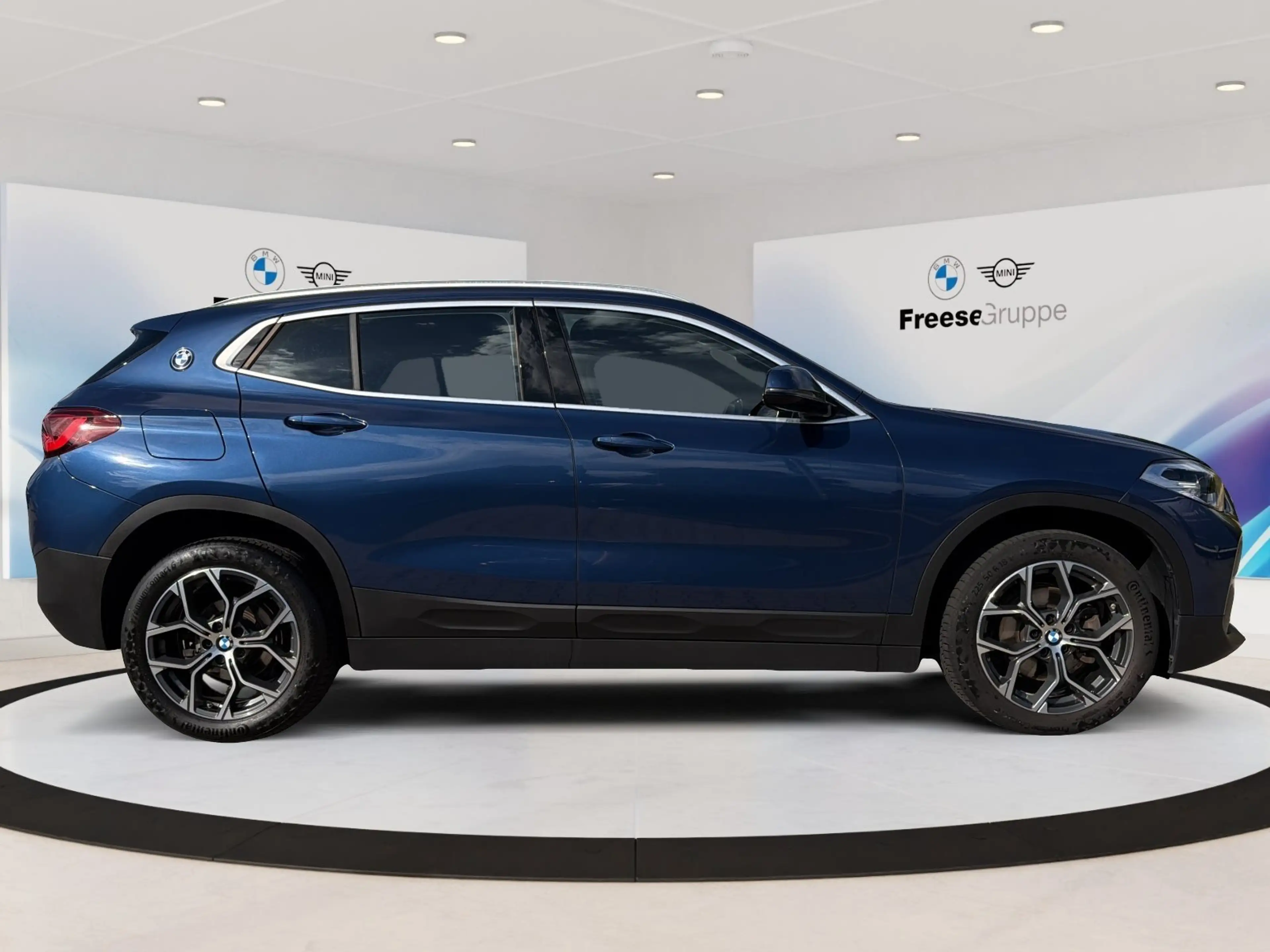 BMW X2 sDrive18i — photo 7