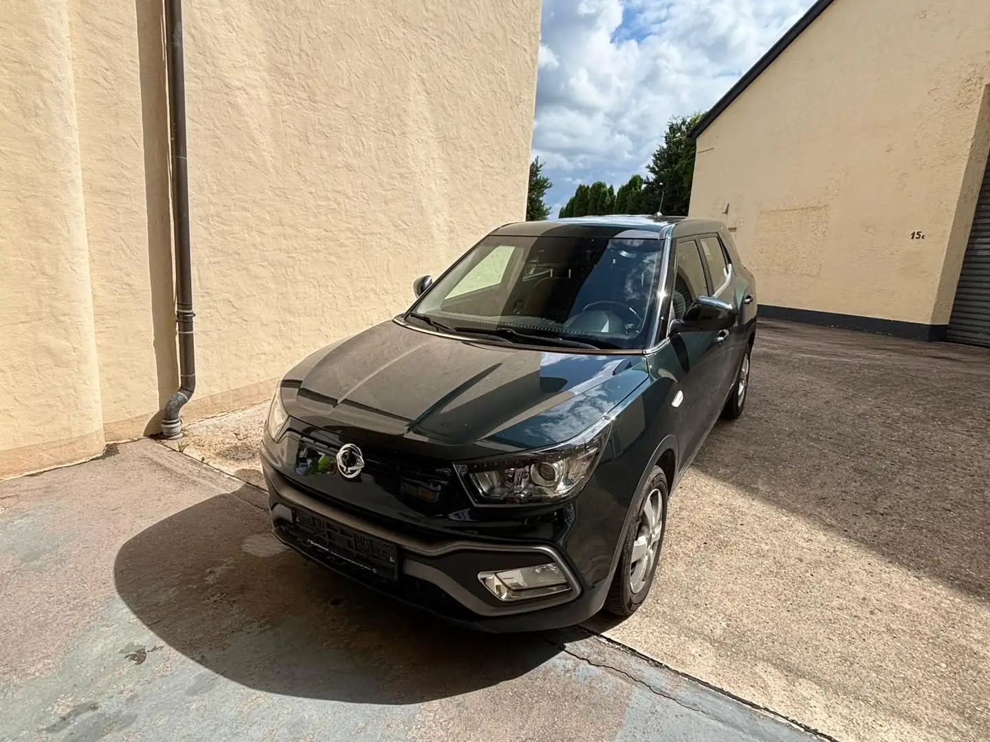SsangYong XLV e-XGi 160 4WD Automatik Quartz Grün - 2