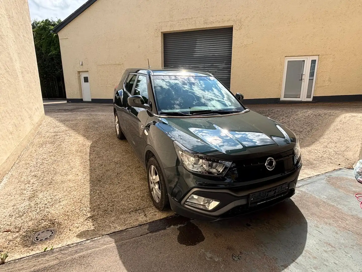 SsangYong XLV e-XGi 160 4WD Automatik Quartz Grün - 1
