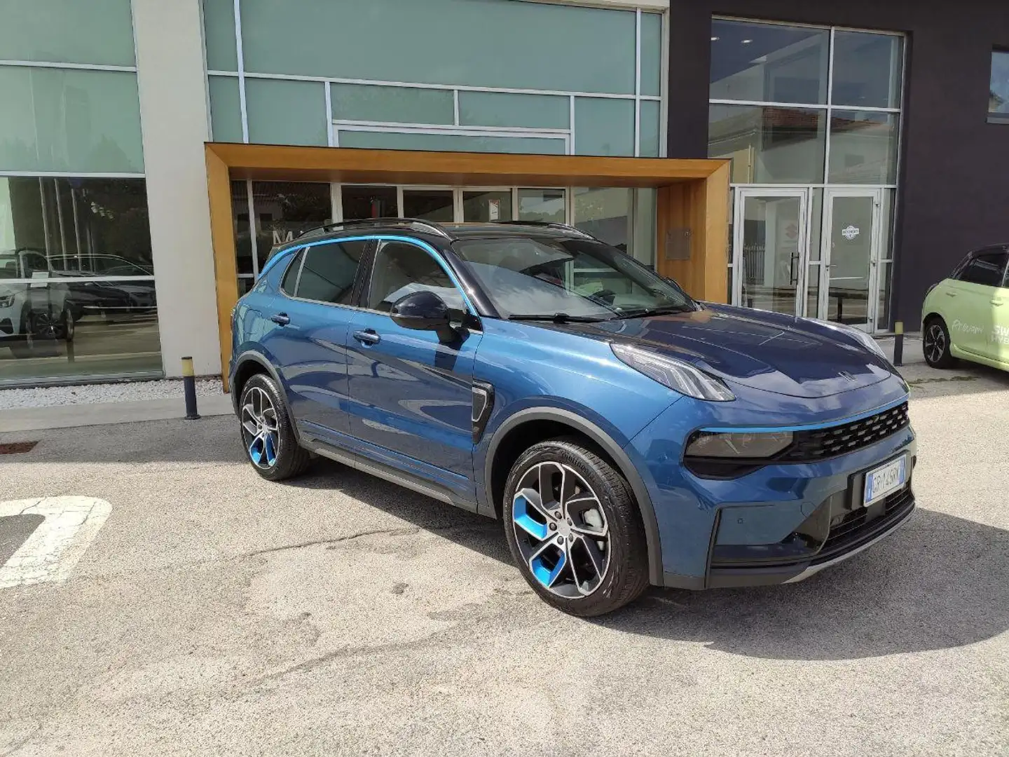 Lynk & Co 01 PHEV Albastru - 1