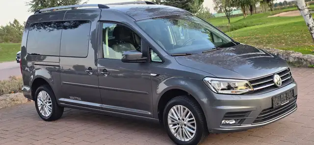 Volkswagen Caddy Maxi XTRA 2.0l TDI KAM XEN ACC AHK 7 SITZER