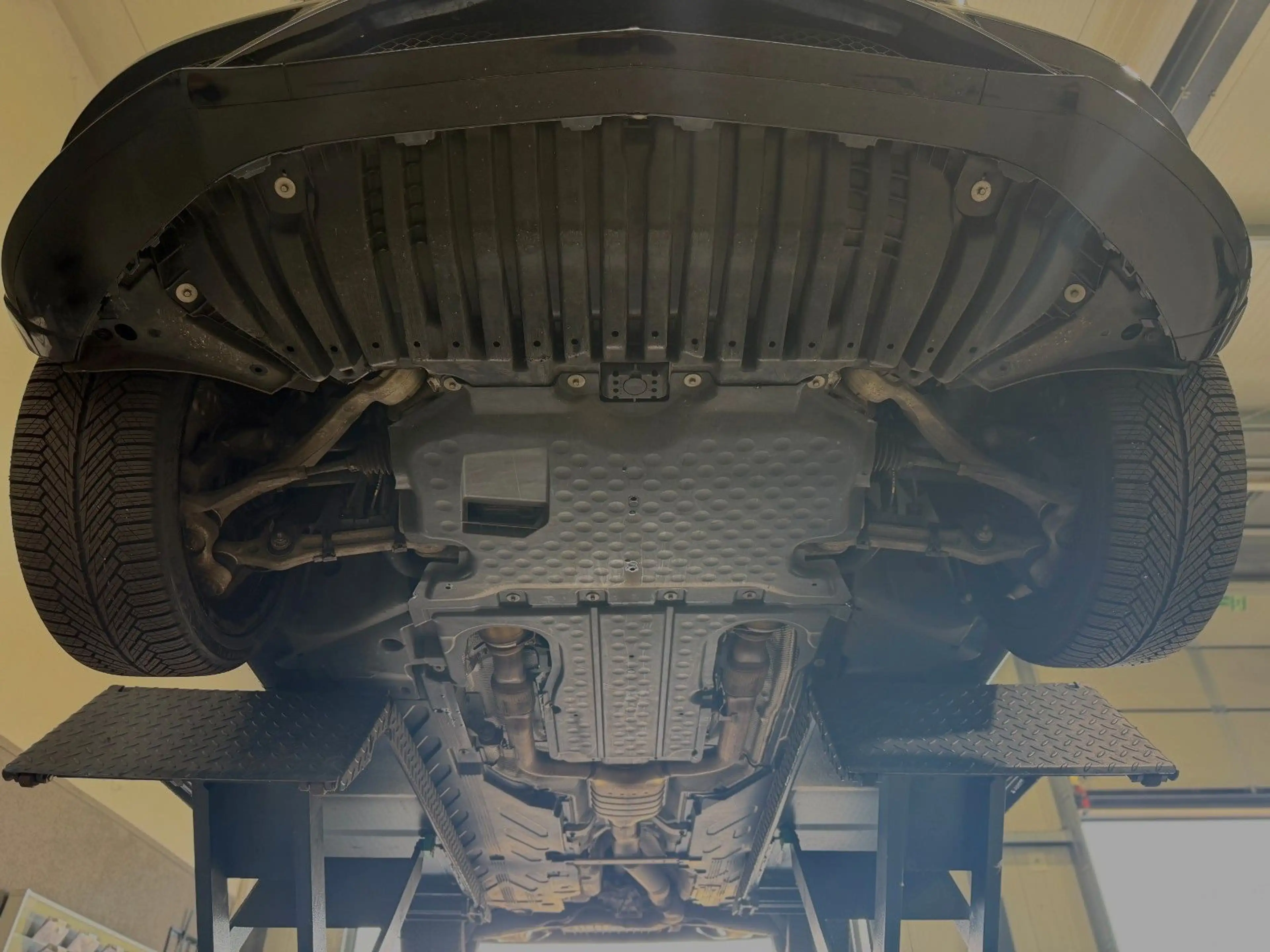 Mercedes-Benz C 450 — photo 9