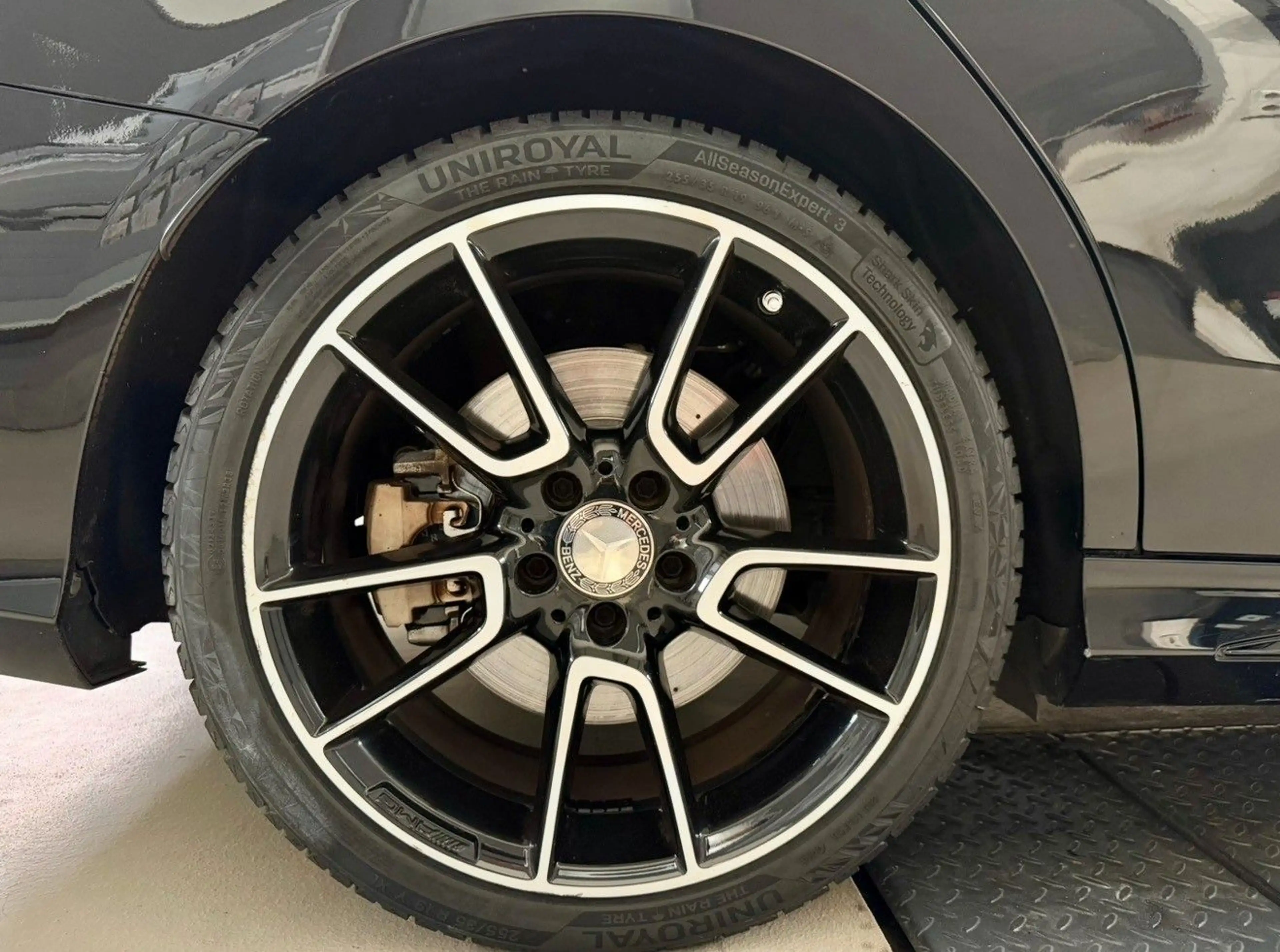 Mercedes-Benz C 450 — photo 12