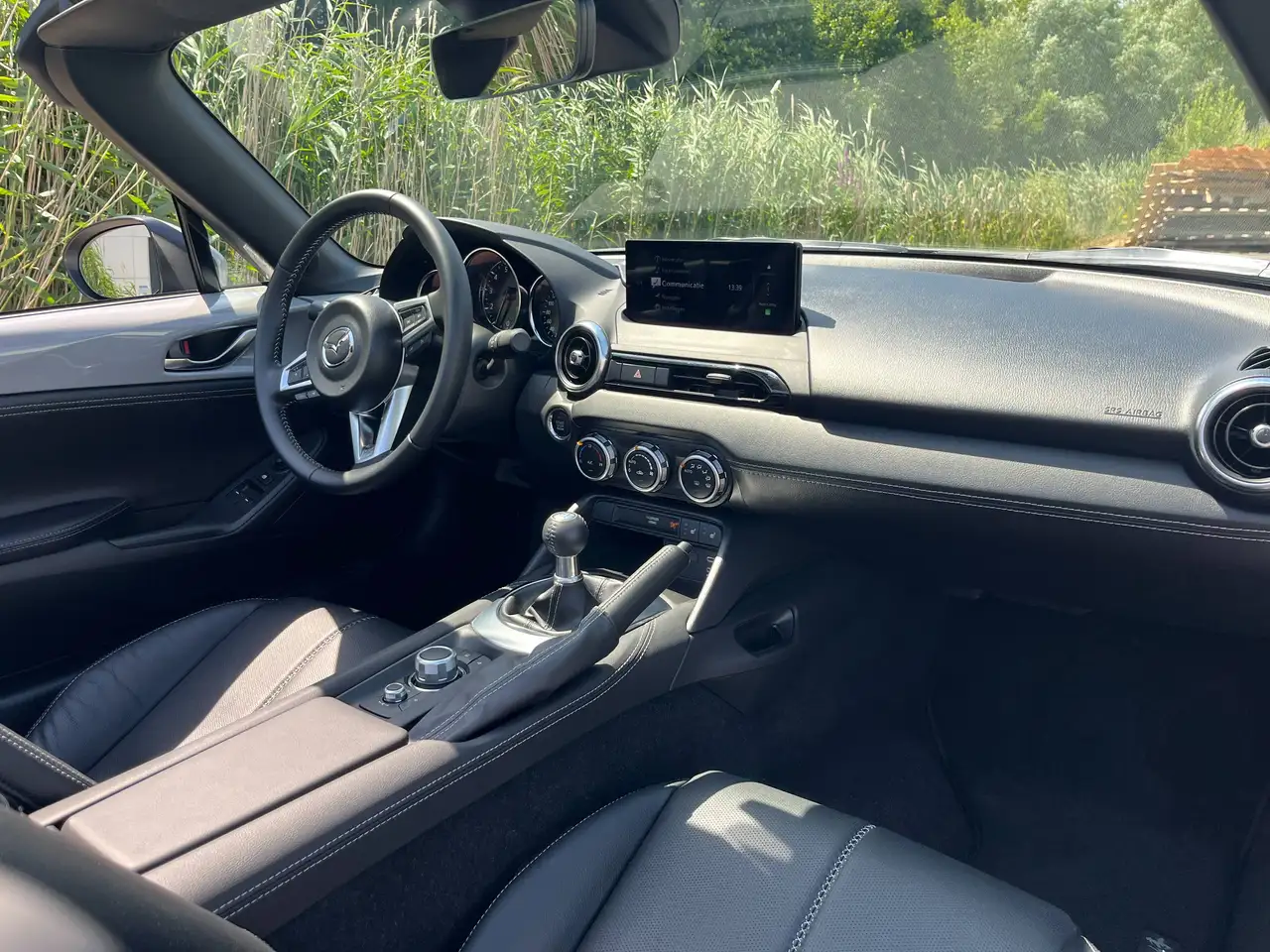 Mazda MX-5 1.5i / Bose / Leder / Camera / 4.989 km / Aero Gray /, миниатюра 20