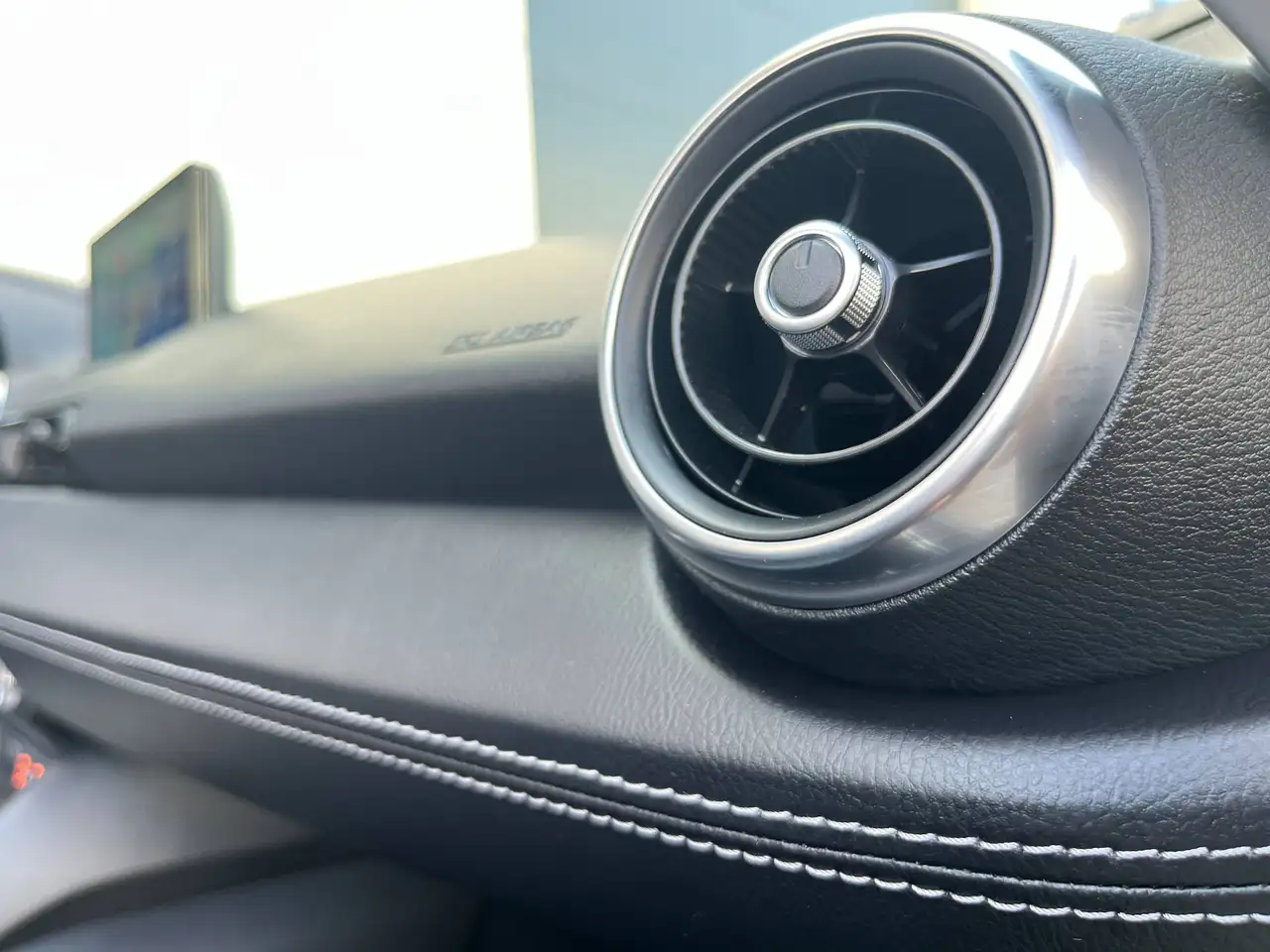 Mazda MX-5 1.5i / Bose / Leder / Camera / 4.989 km / Aero Gray /, миниатюра 26
