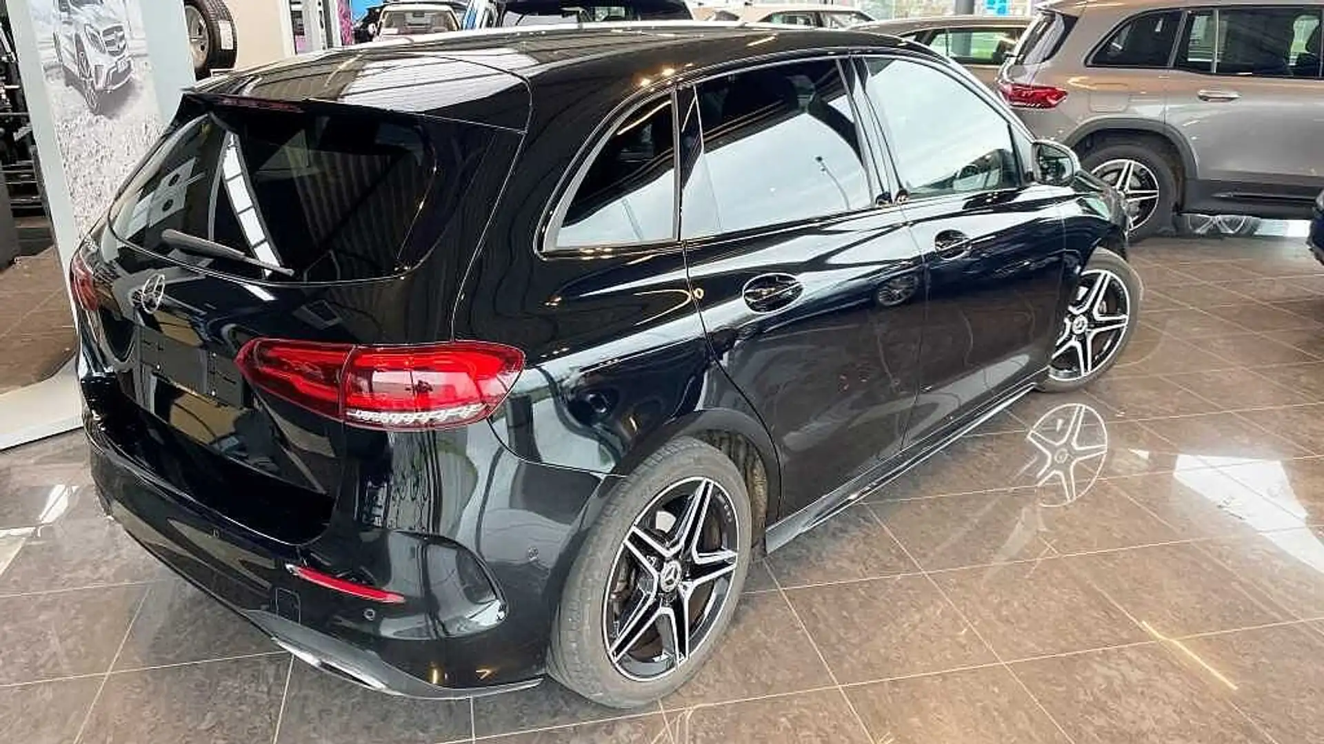 Mercedes-Benz B 180 d Noir - 2