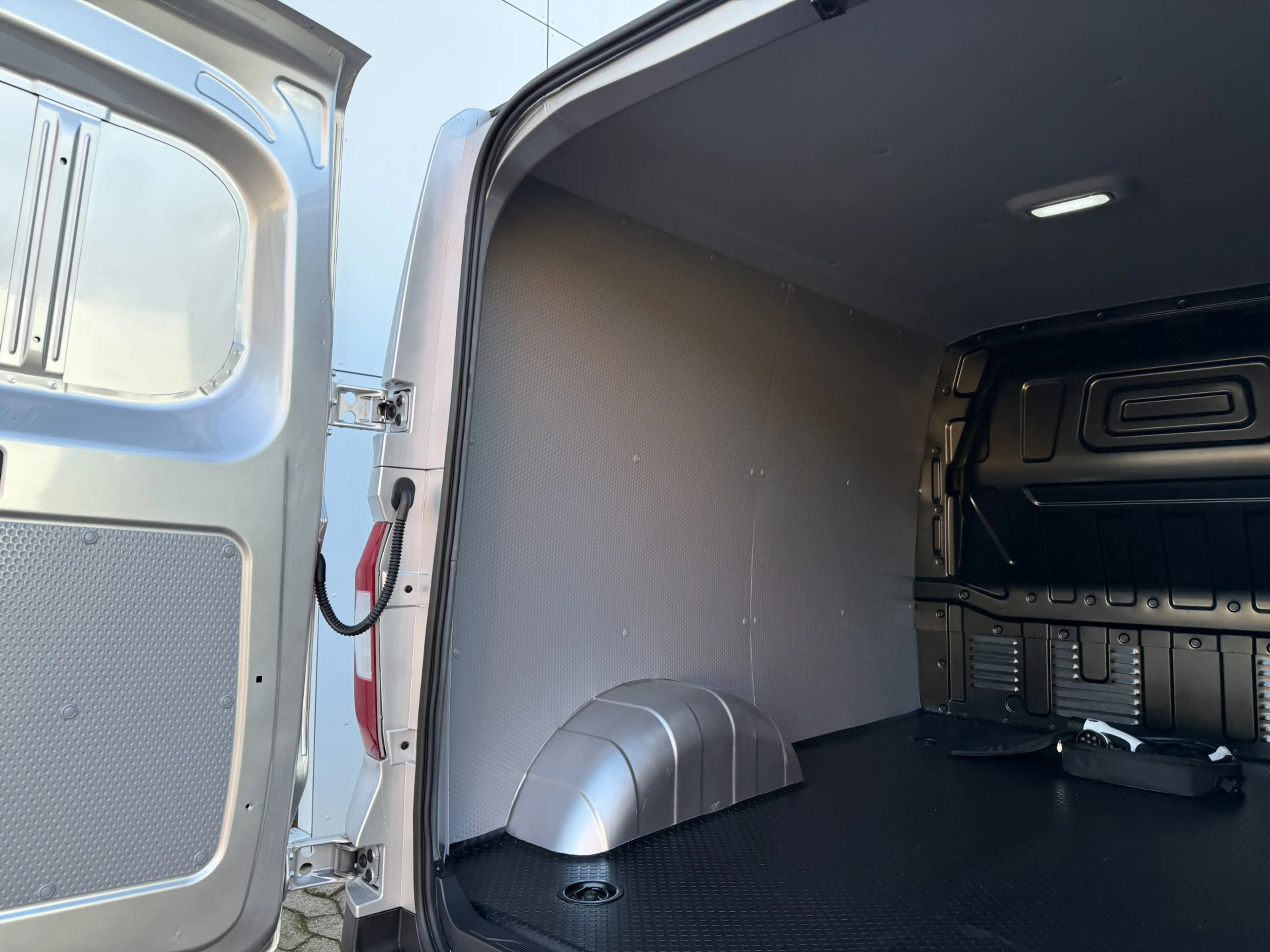 Maxus eDeliver 3 50kWh 122PK Elektrisch! L1 227km WLTP Cruise contr — photo 15