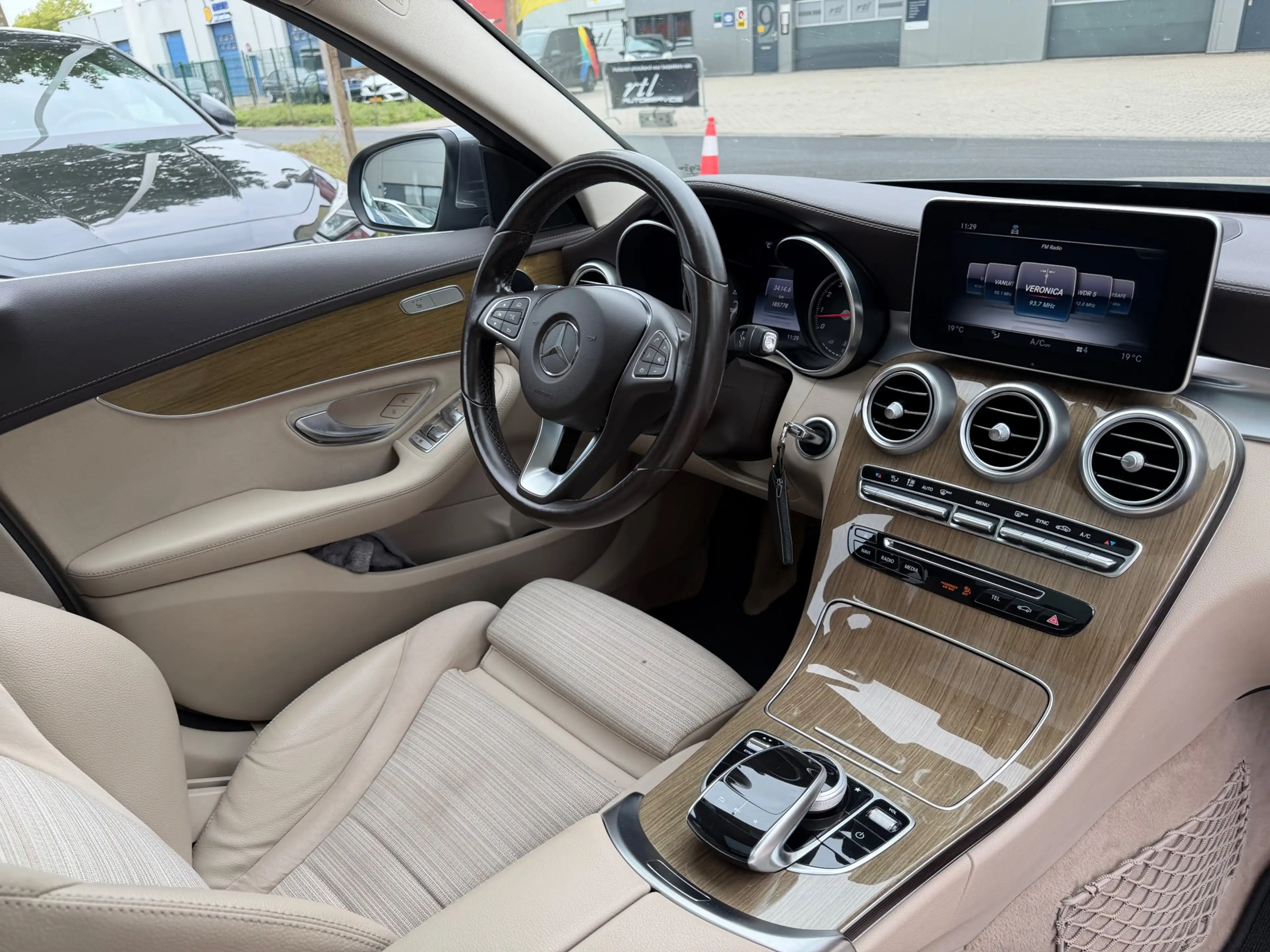 Mercedes-Benz C 400 Estate 4MATIC Prestige|Head-up|Pano|Trekhaak|Camer — photo 32