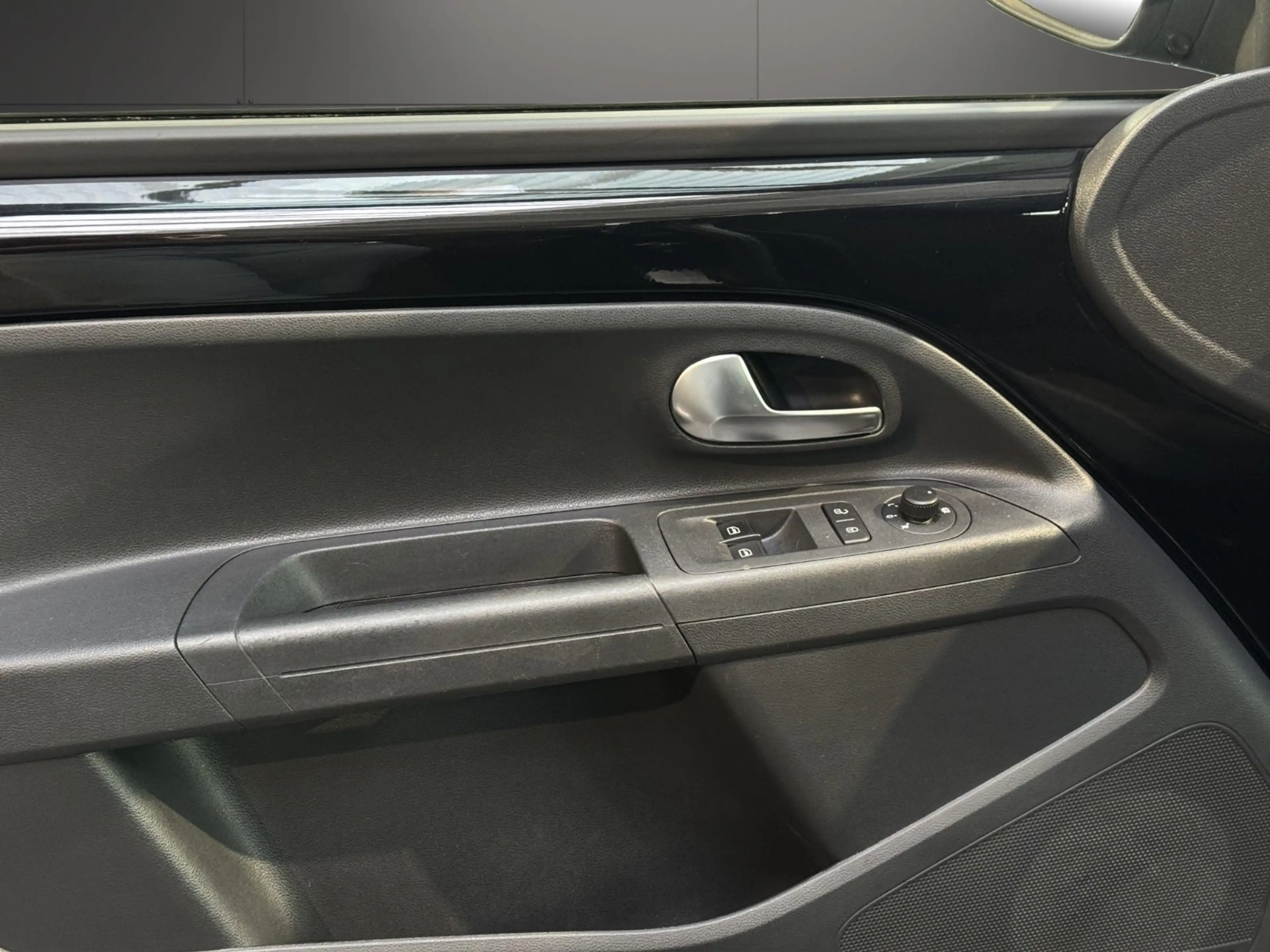 Skoda Citigo Fun*AUTOM*LED*TEMPO*SHZ*KLIMAAUTO* — photo 11