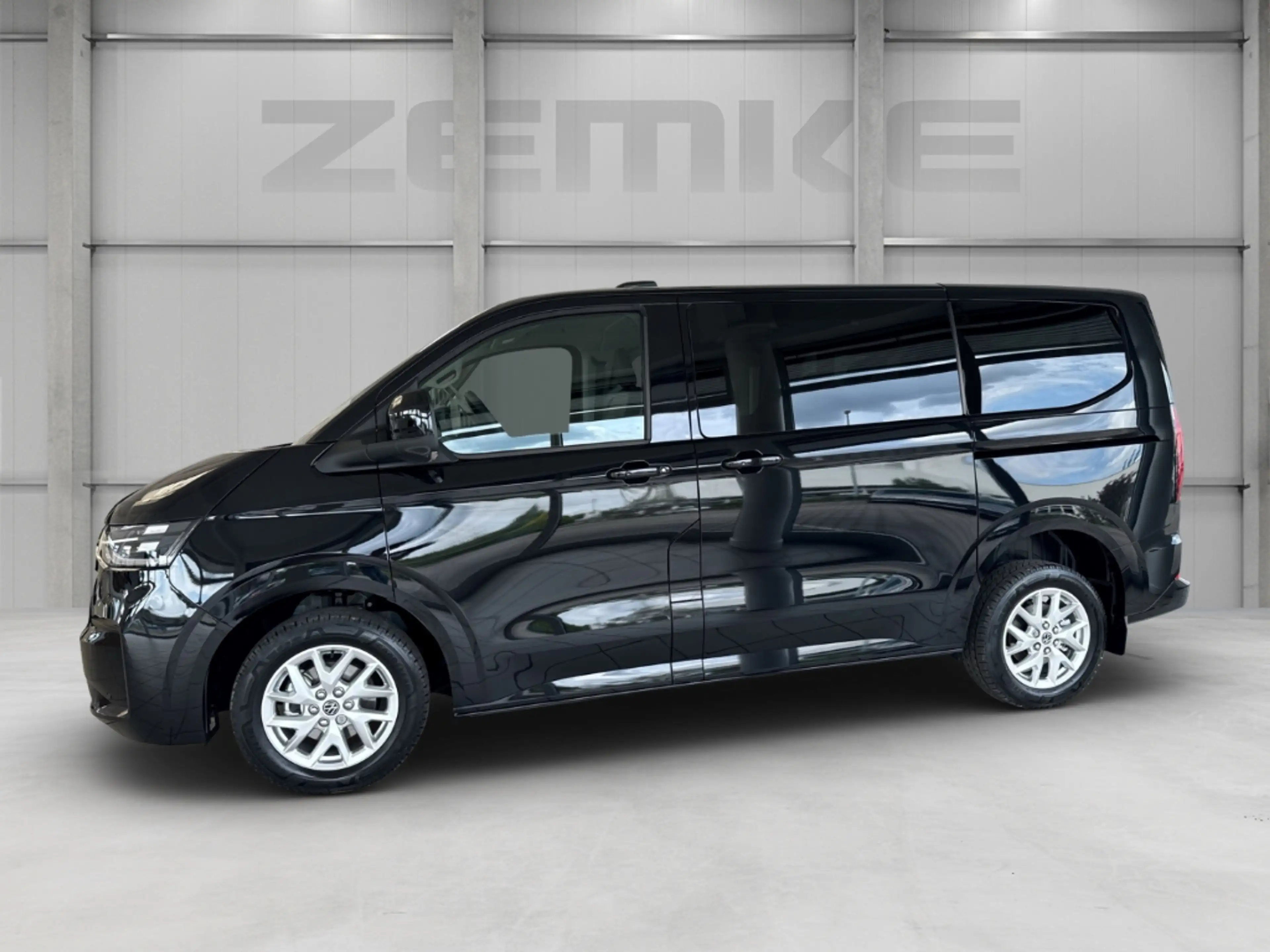 Volkswagen T7 Caravelle Style 2,0 TDI  8-Gang-Automatik KR  StandHZG AHK-k — photo 3