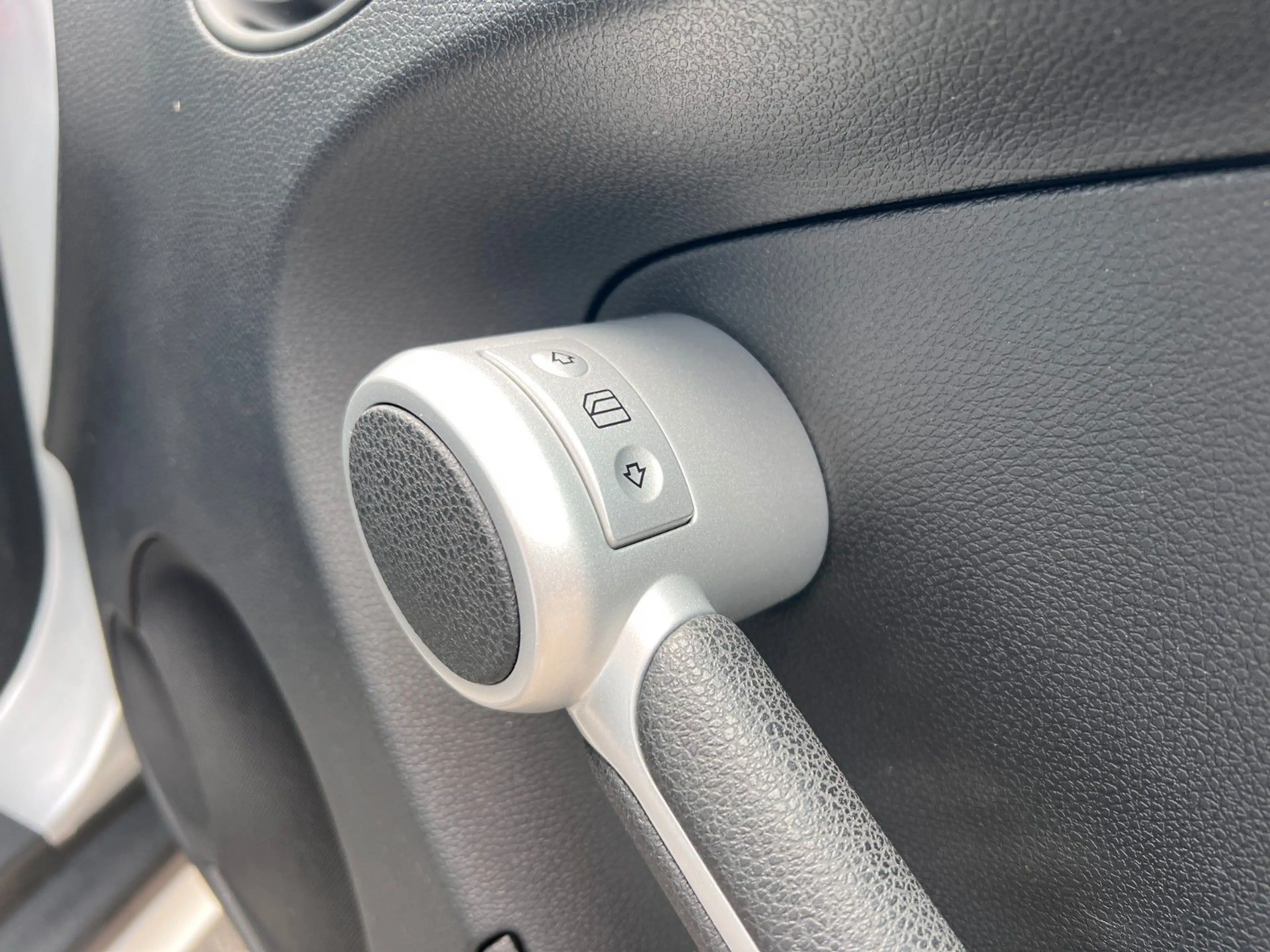 Mercedes-Benz SLK 200 Kompressor Aut. SCHECKH. SHZ LEDER PDC — photo 7