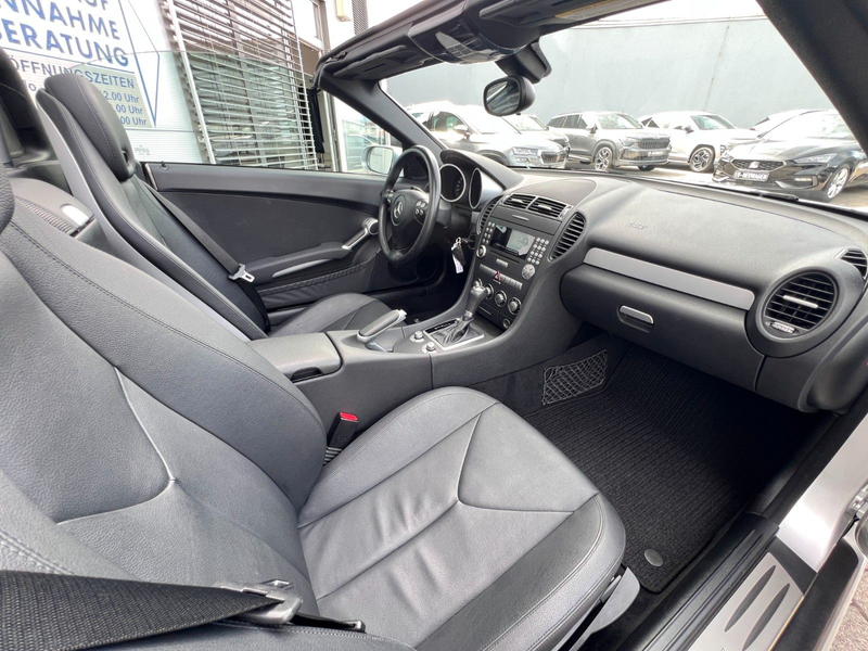 Mercedes-Benz SLK 200 Kompressor Aut. SCHECKH. SHZ LEDER PDC — photo 8