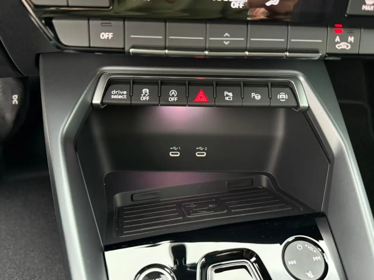 Audi A3 allstreet TDI S tronic Business Advanced MATRIX 16