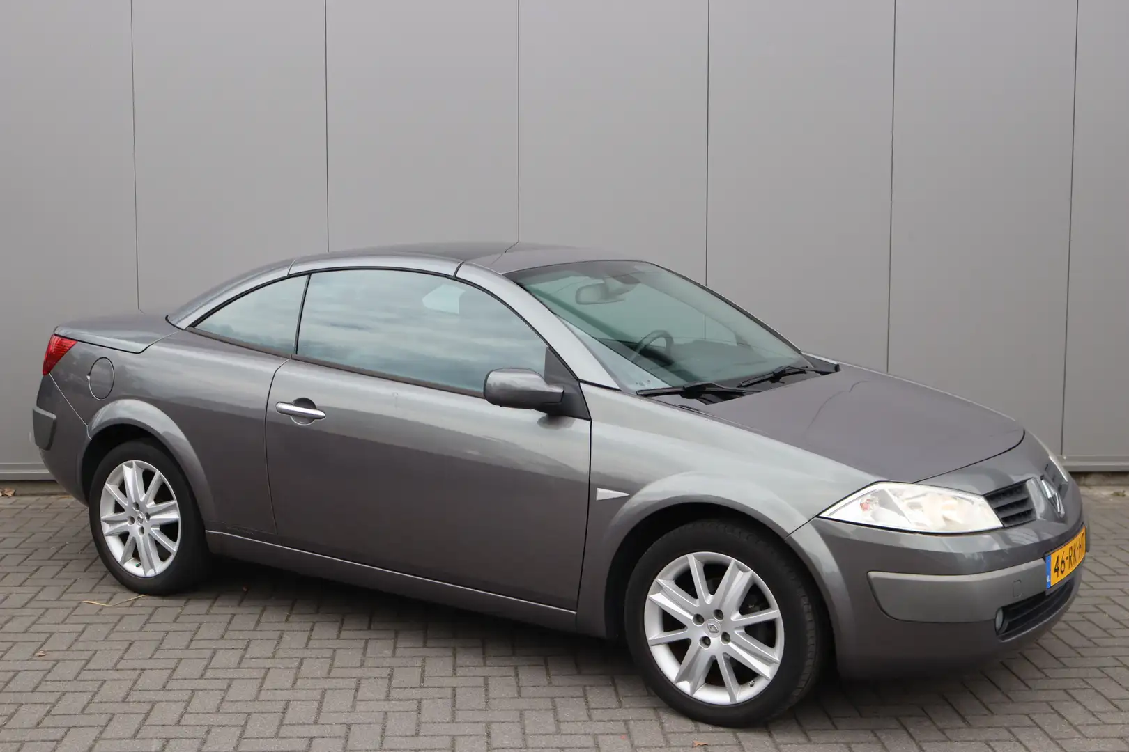 Renault Megane Coupé-Cabriolet 1.6-16V Dynamique Luxe Lees advert Grijs - 2