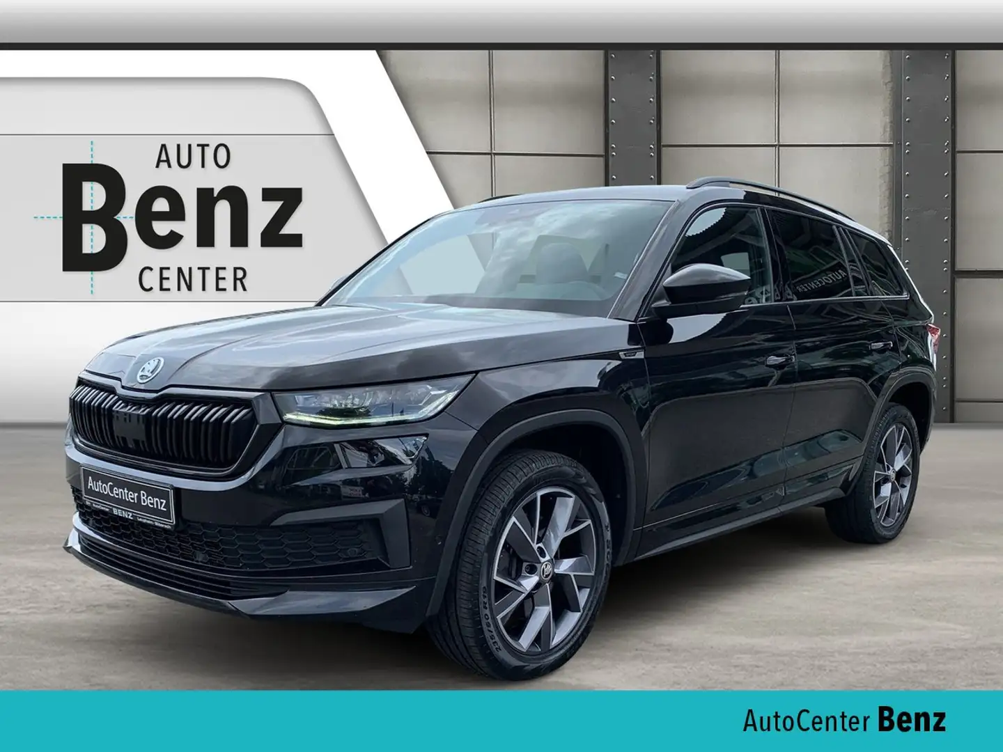 Skoda Kodiaq 2.0 TDI Sportline 4x4 *SH*CANTON*AHK*NAVI Klima Schwarz - 1