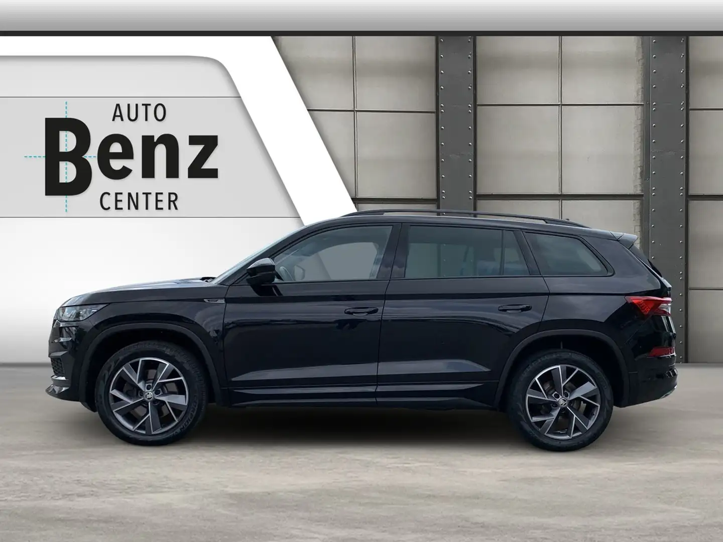 Skoda Kodiaq 2.0 TDI Sportline 4x4 *SH*CANTON*AHK*NAVI Klima Schwarz - 2