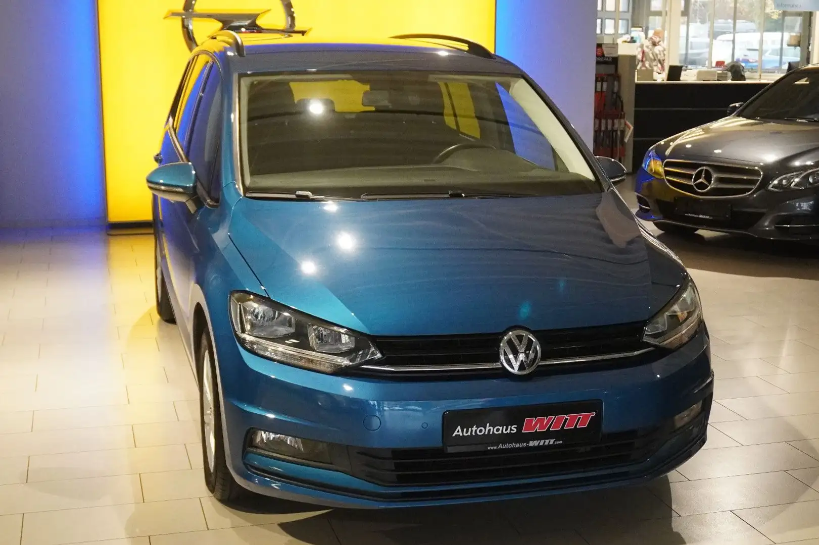 Volkswagen Touran Trendline 7-Sitzer °PDC°AHK°CarPlay Blau - 1