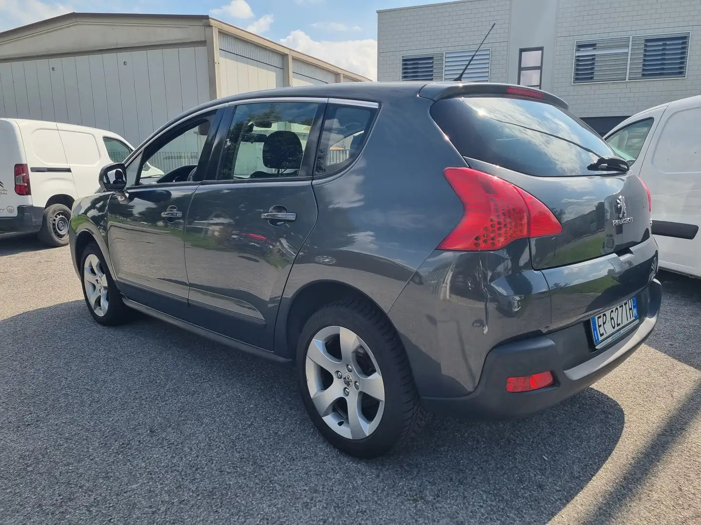Peugeot 3008 3008 I 1.6 e-hdi 8v Active s Grigio - 2