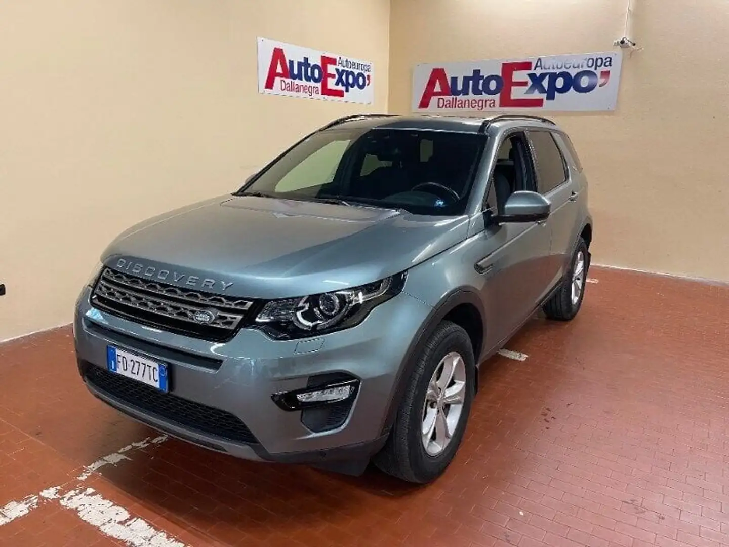 Land Rover Discovery Sport Discovery Sport 2.0 TD4 180 CV SE Groen - 1
